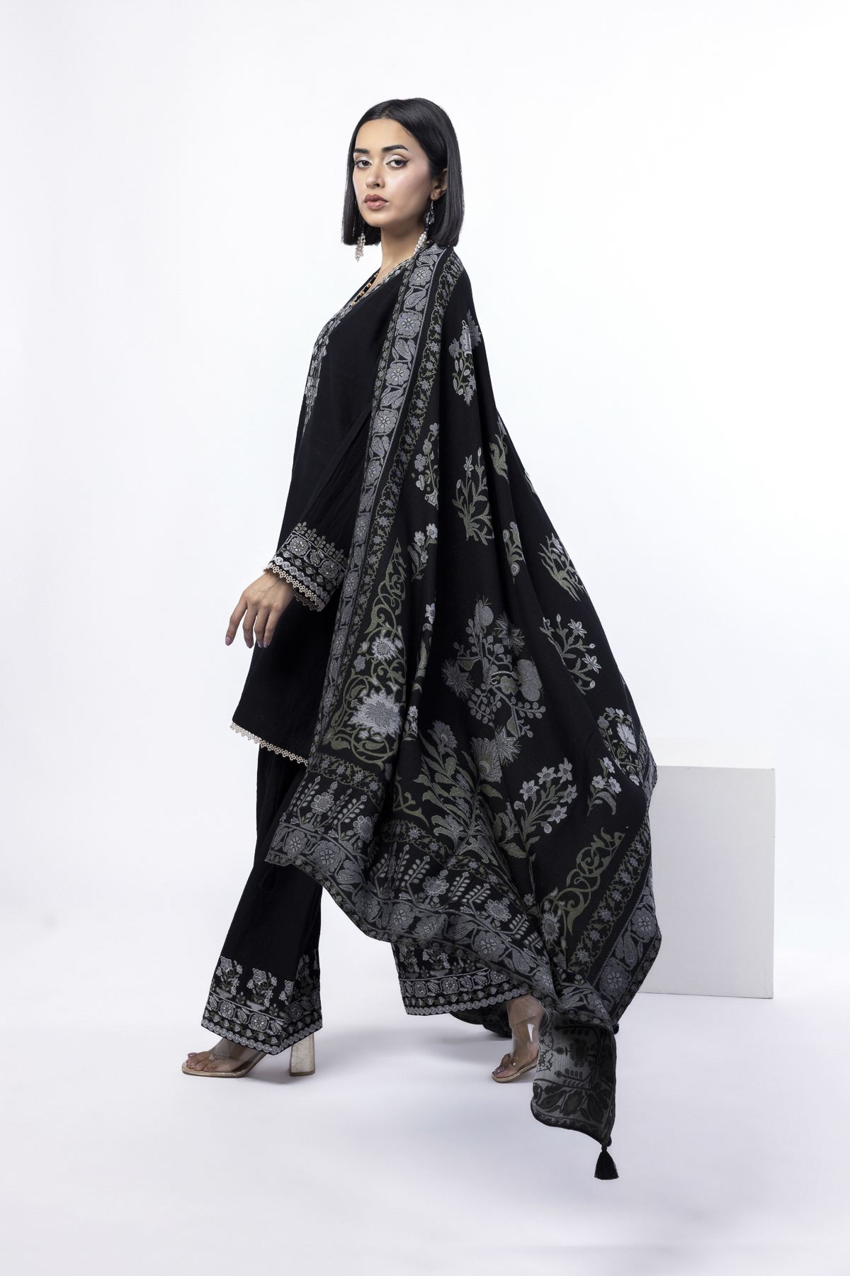 Embroidered Khaddar Fabrics 3 Piece - KW67B-VG