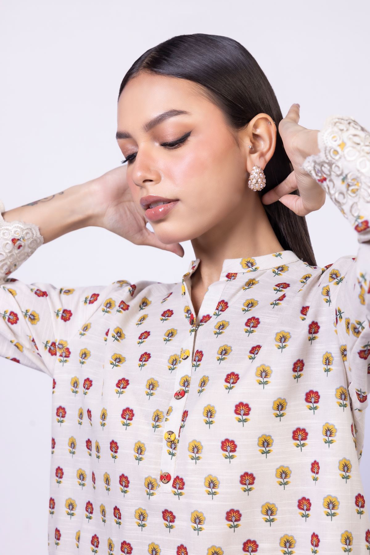 Embroidered Khaddar Kurta - 25-10-11E6-07TA-VG
