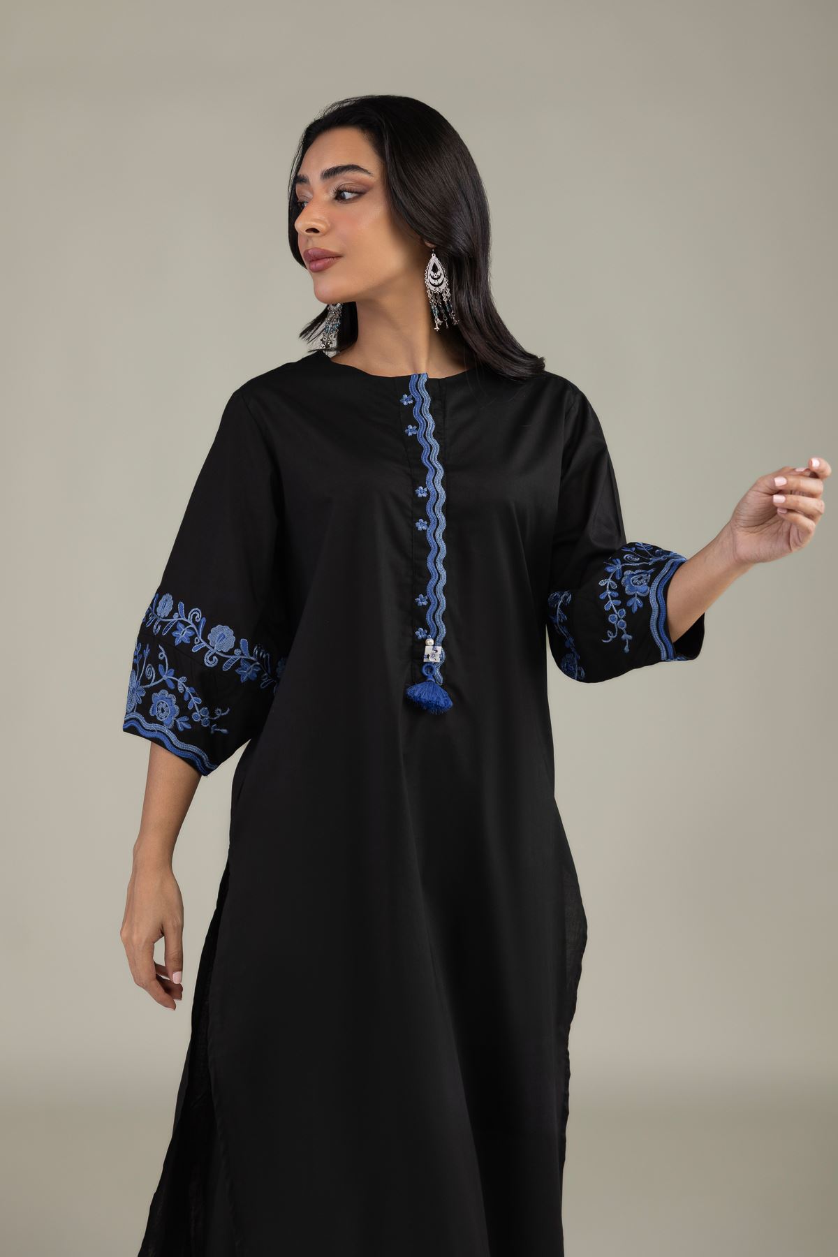 Embroidered Cambric Black Cambric Kurta - 1-26-327-A-H2-VG