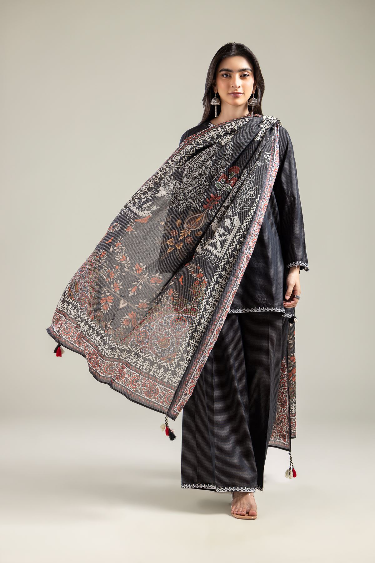 Embroidered Mesuri Black Mesuri Dupatta - 1-26-142-A-A-VG