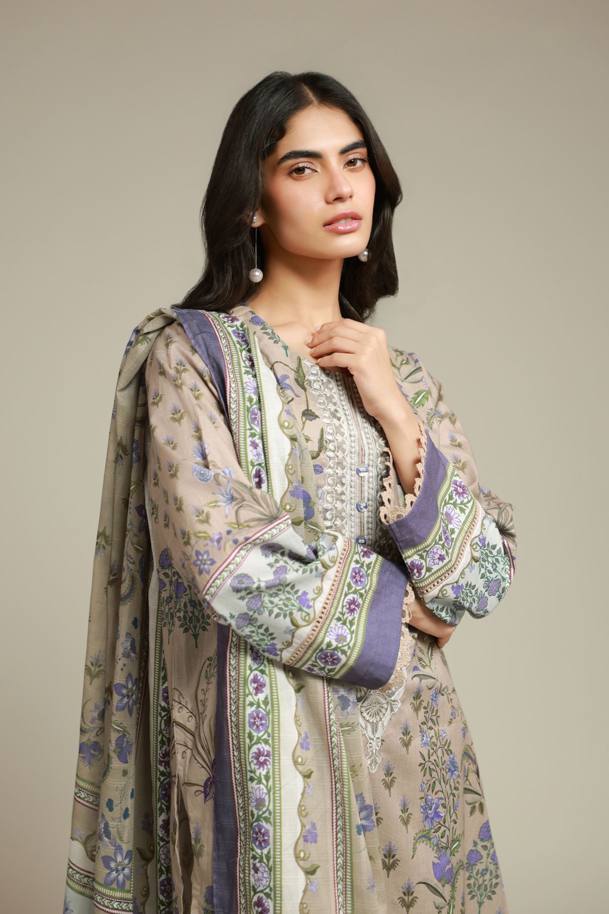 Embroidered Textured Lawn Tailored 3-Piece Lawn - T-A112-26-105EA2-VG