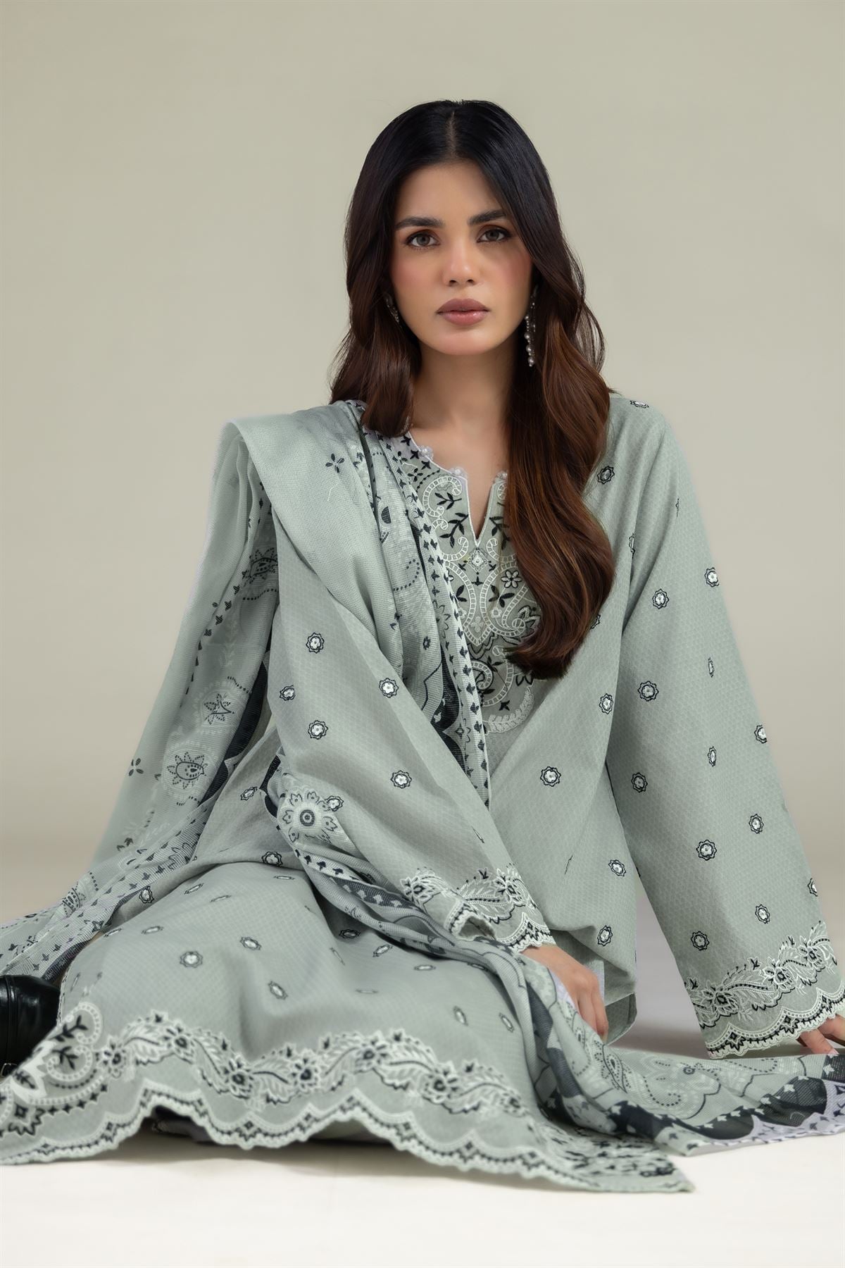 Embroidered Cotton Dobby 3-Piece Tailored Set - 1-26-252-B-D1-VG