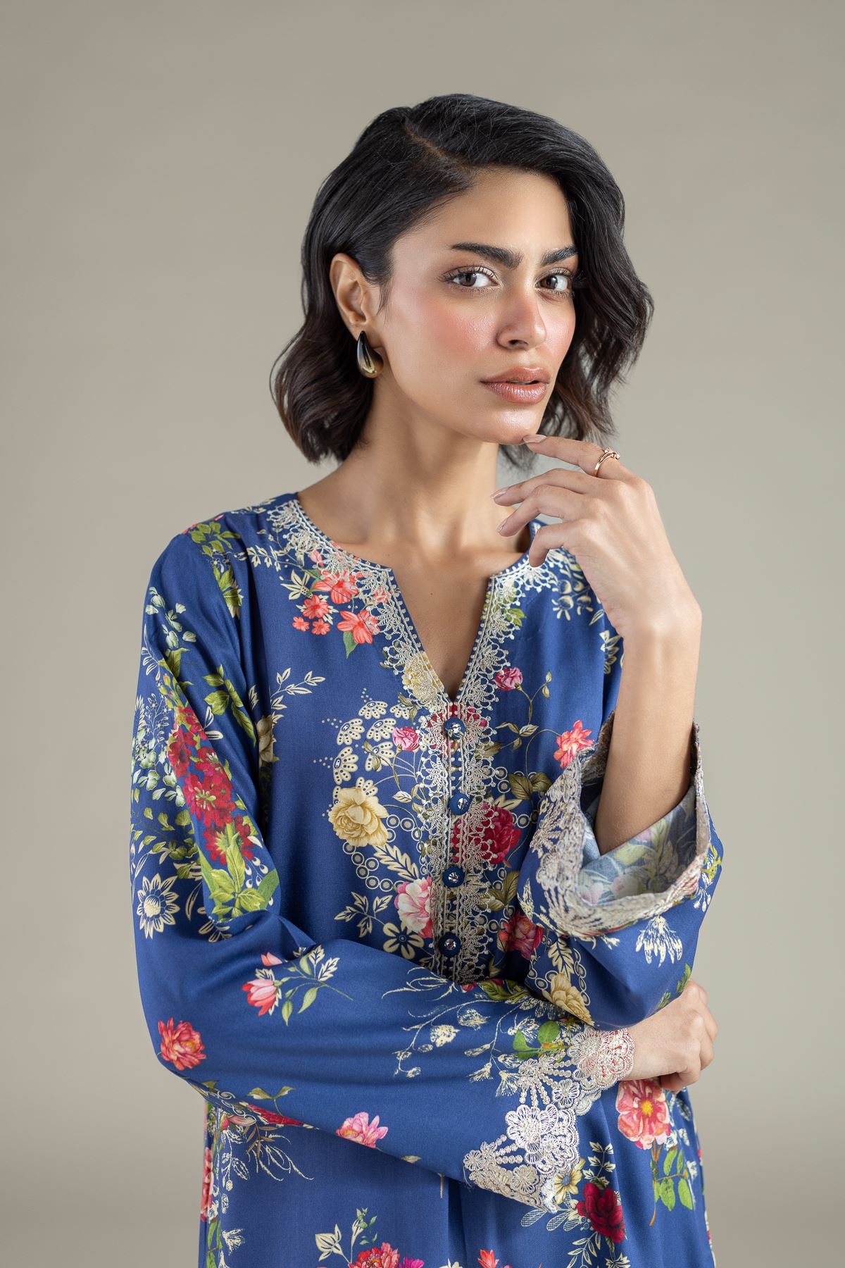 Embroidered Marina Floral Longline Kurta - 25-07-7E9-03TA-VG