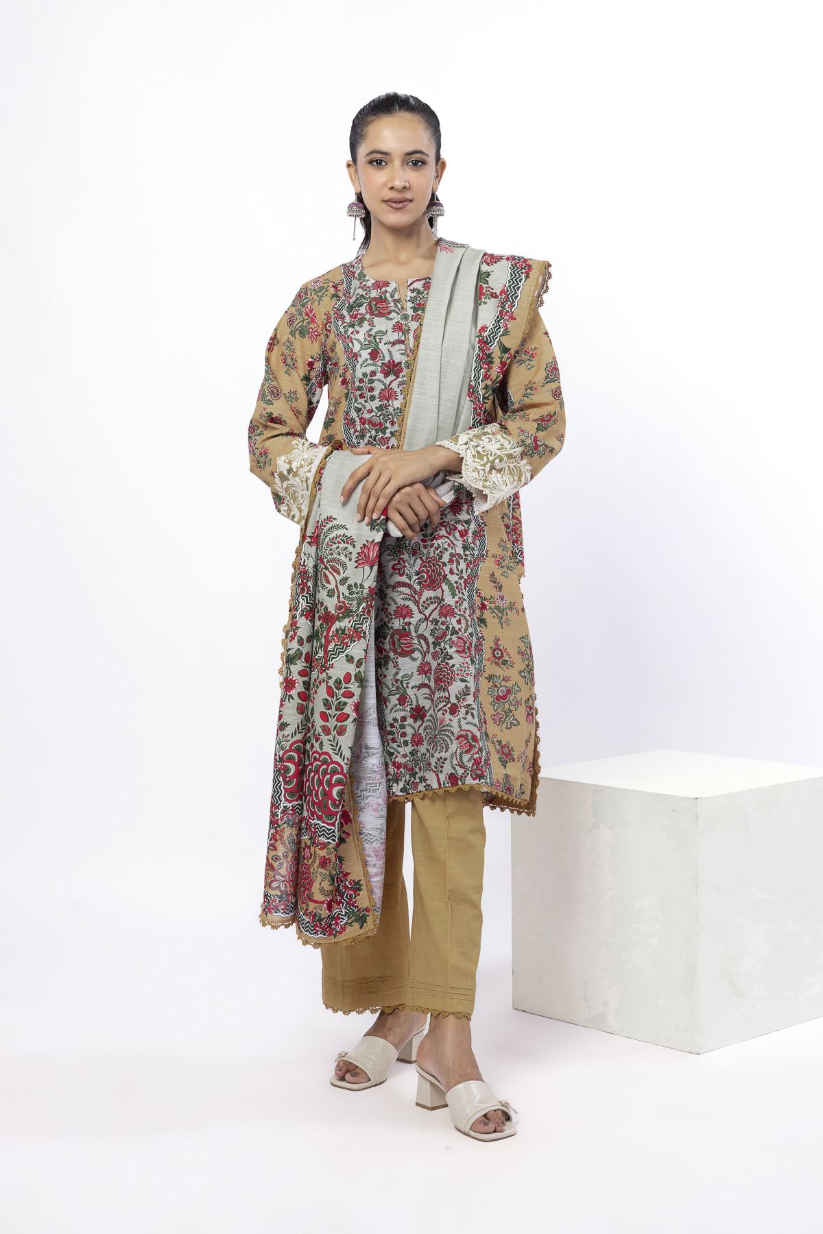 Embroidered Light Khaddar Tailored 3 Piece - MT15AST-VG