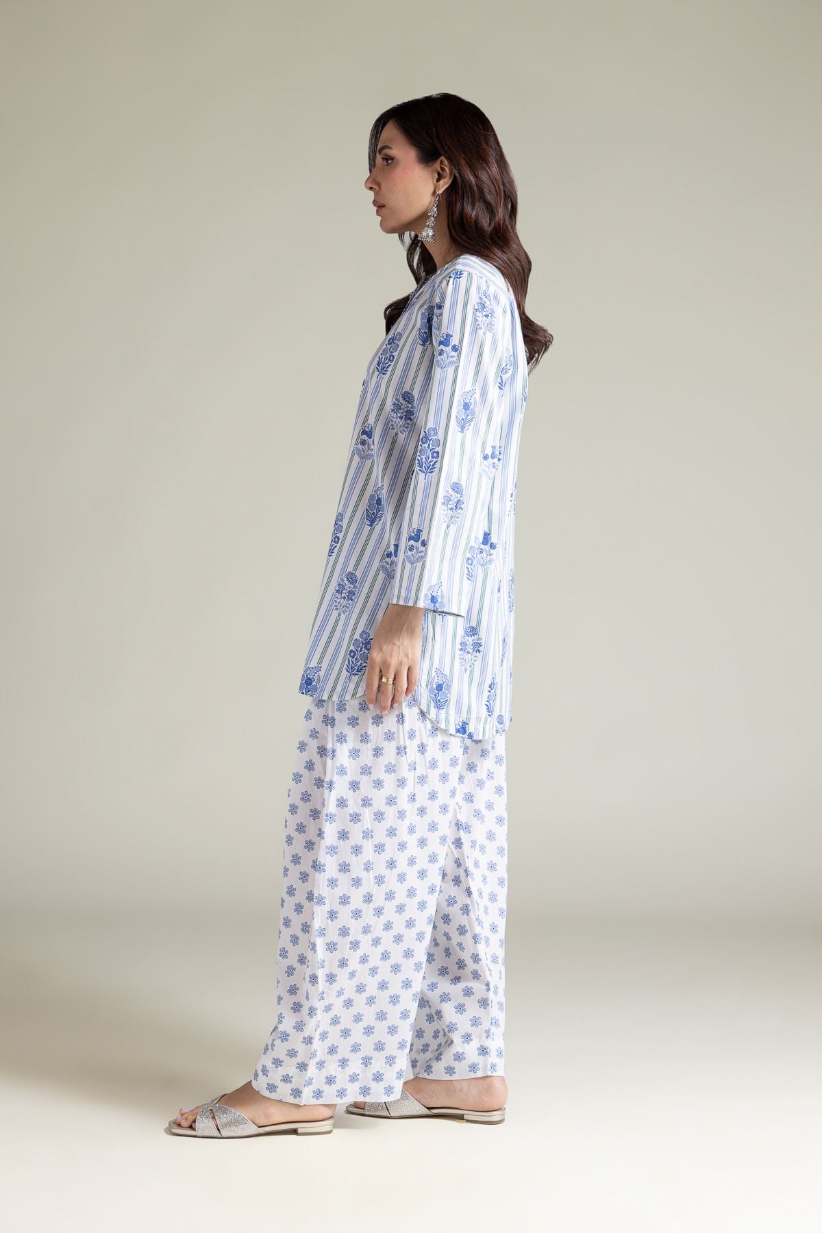 Embroidered Cambric Floral Cambric Kurta - 1-26-139-A-B-VG