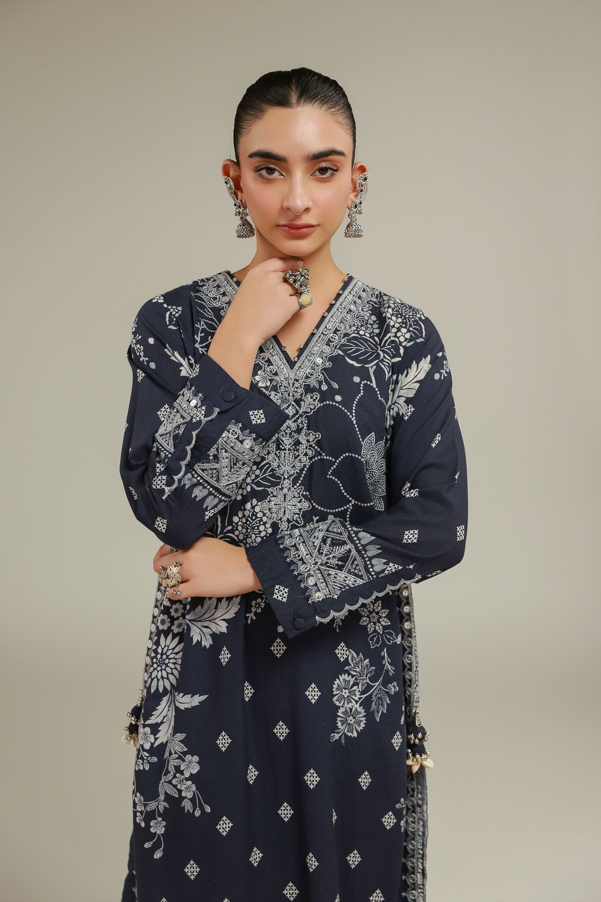 Embroidered Raw Silk Geometric V-Neck Kurta - 25-00-X2-08TB-VG
