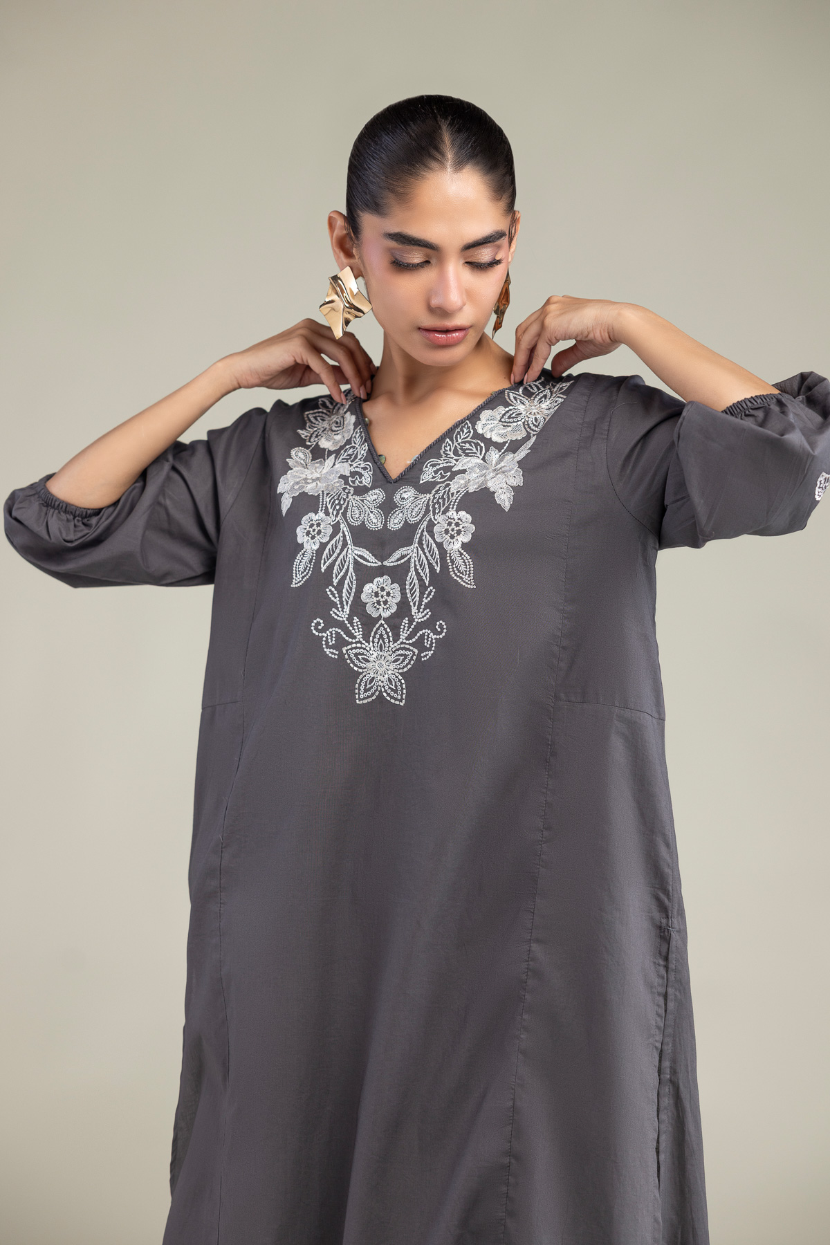 Embroidered Cambric Gray V-neck Kurta - 1-26-102-A-F-VG
