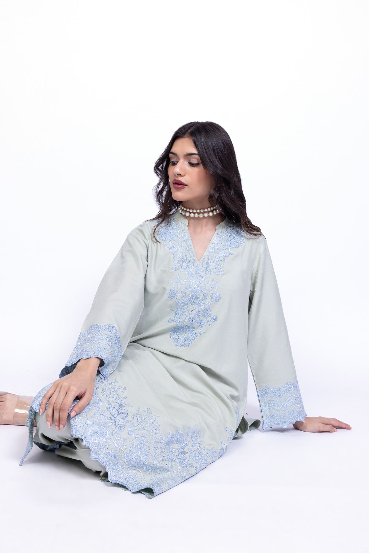 Embroidered Raw Silk Kurta - 25-09-12E2-01TA-VG