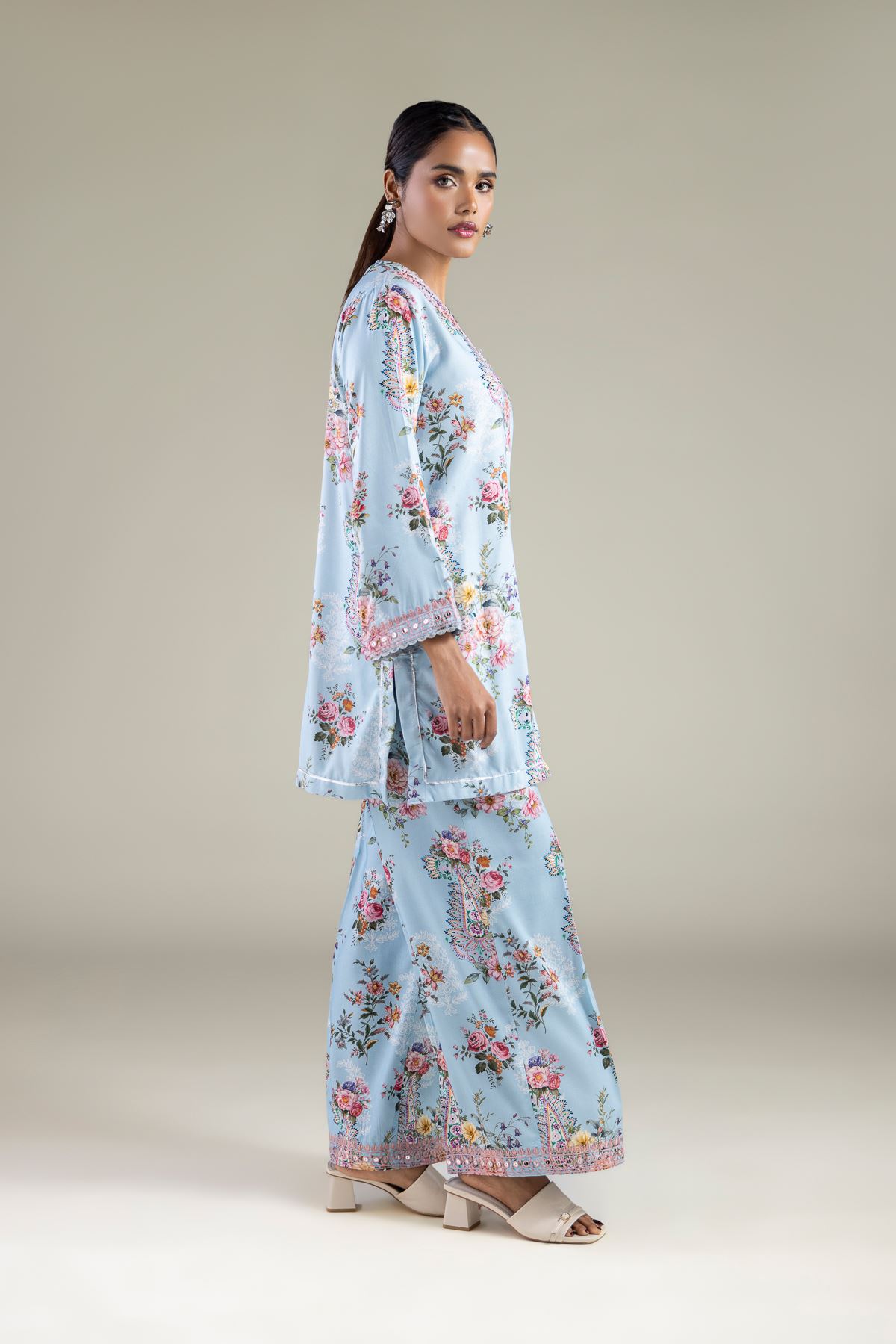 Embroidered Viscose Floral Relaxed Pants - 1-26-108-A-F-VG