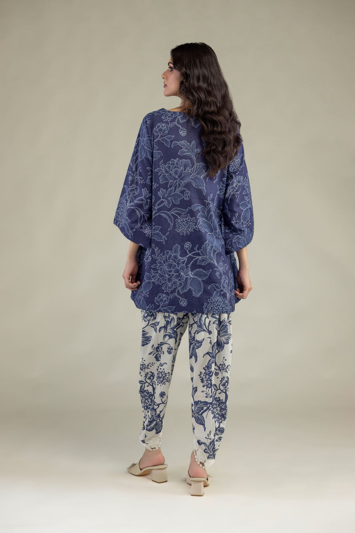 Embroidered Lawn Floral Lawn Kurta - 1-26-252-B-D1-VG