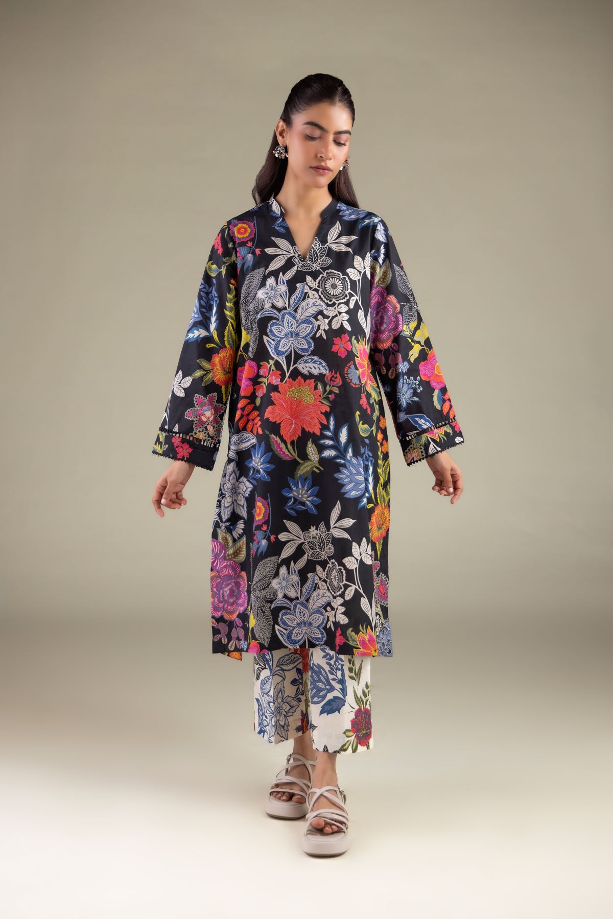 Printed Cambric Floral V-Neck Kurta - 1-26-112-A-D-VG