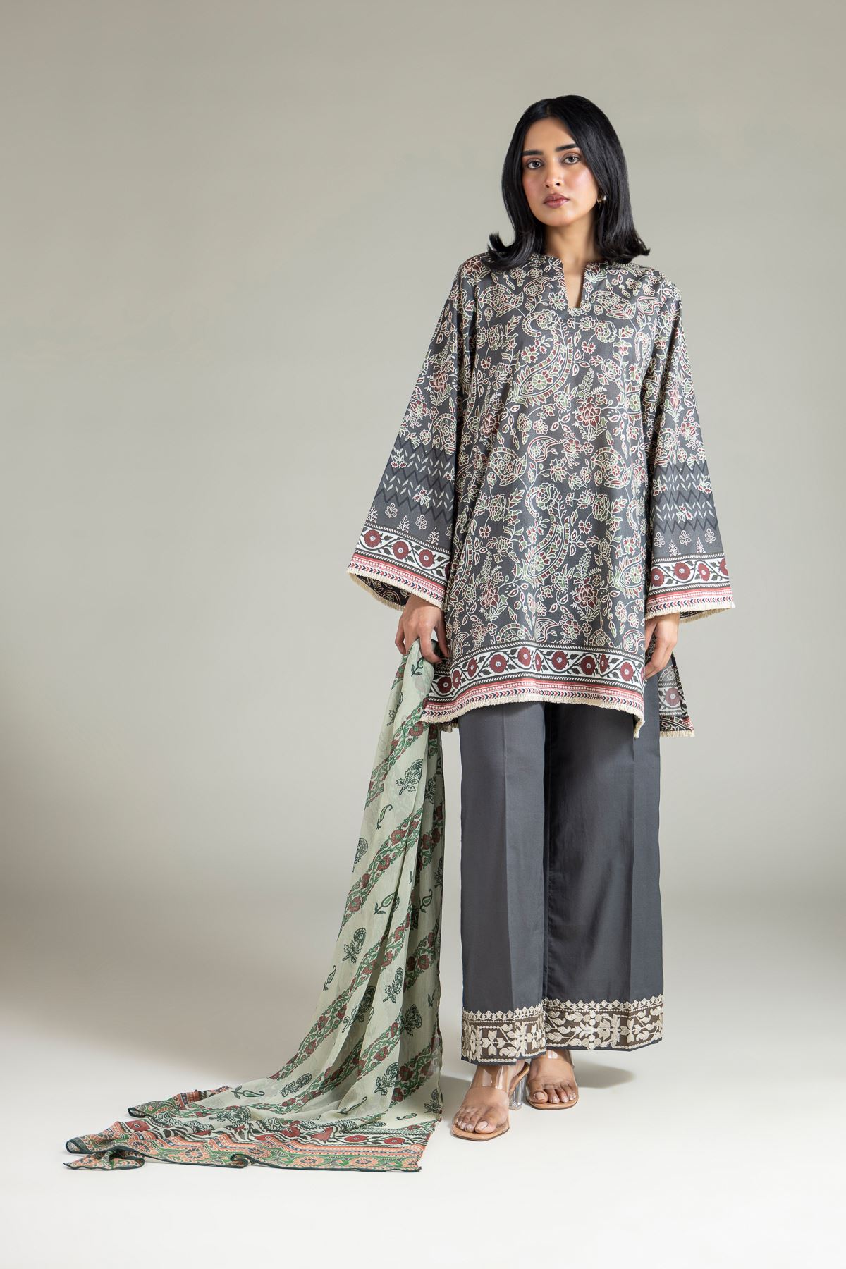 Embroidered Lawn Tailored Lawn Set - T-A22-26-109FJ2-VG