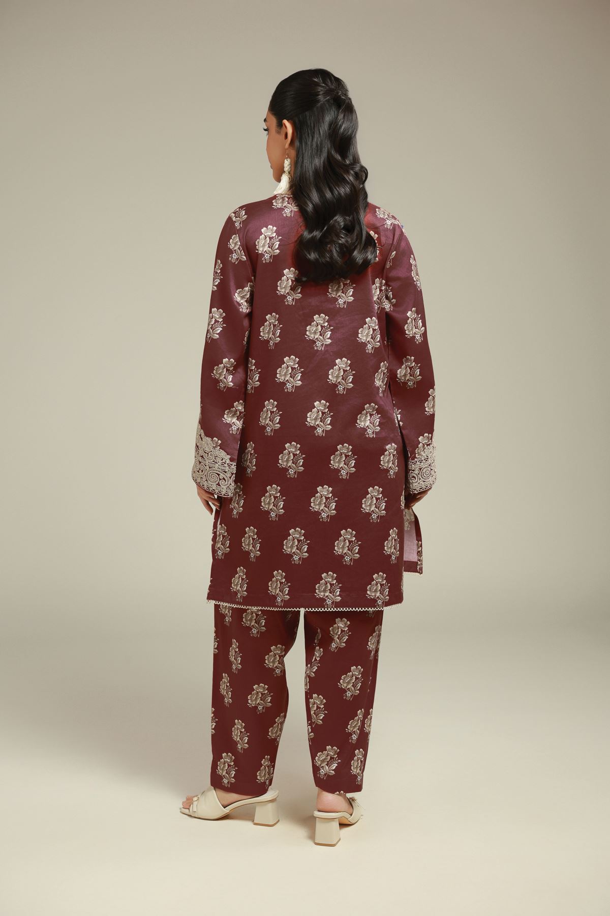 Embroidered Satin 2-Piece Tailored Set - T-A113-26-108EC2-VG
