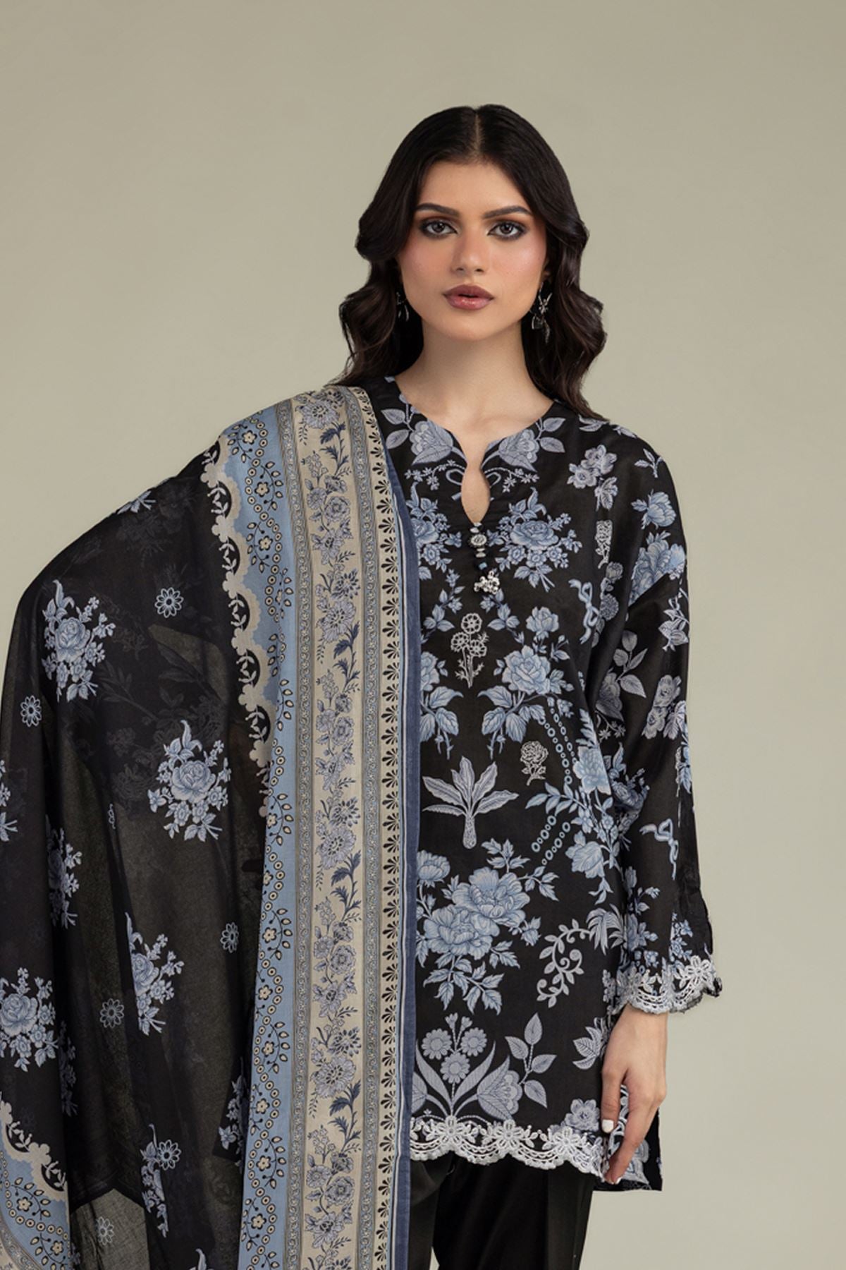 Embroidered Lawn Black Lawn Dupatta - 1-26-102-A-F-VG