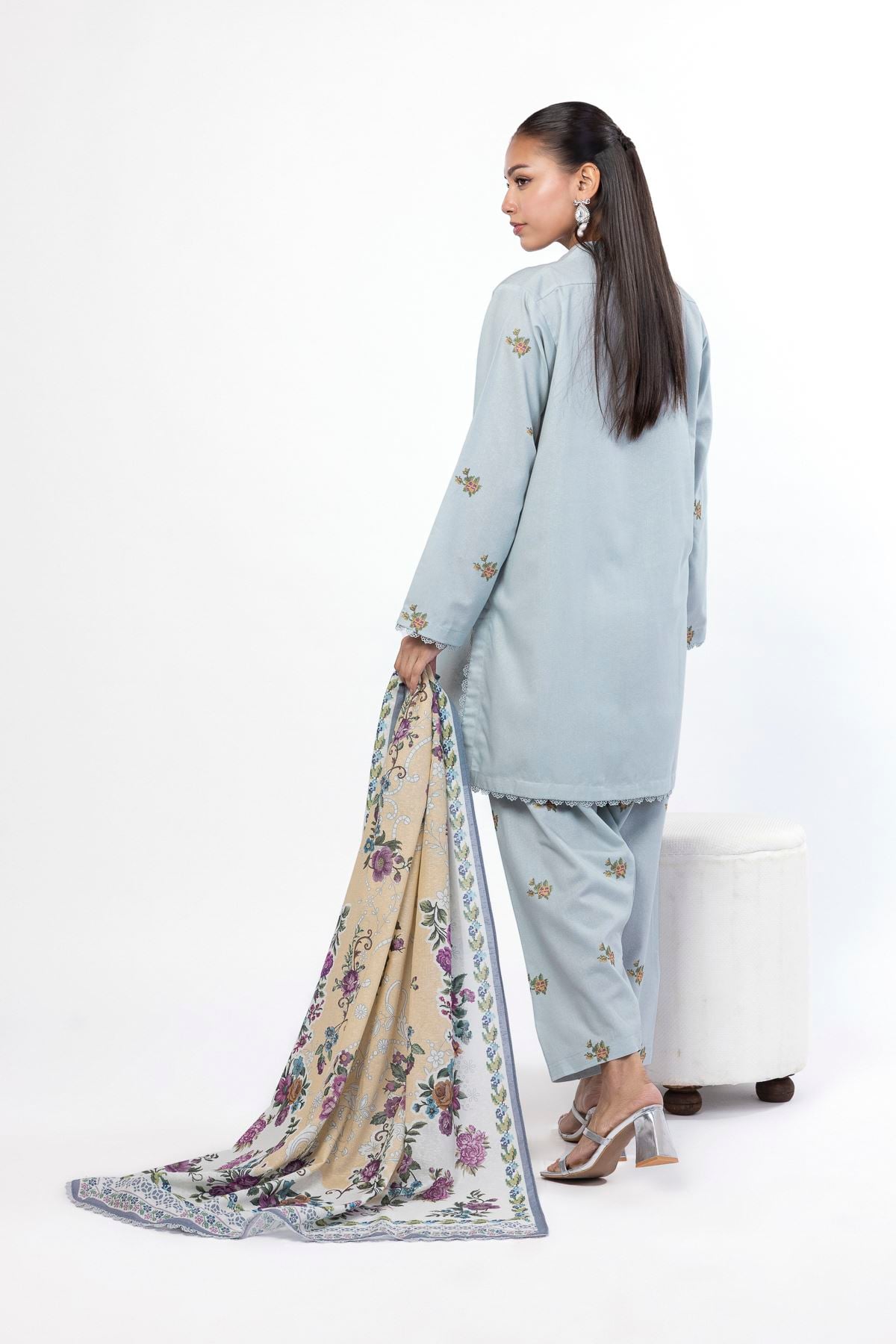 Embroidered Karandi Fabrics 3 Piece - MT23A-VG