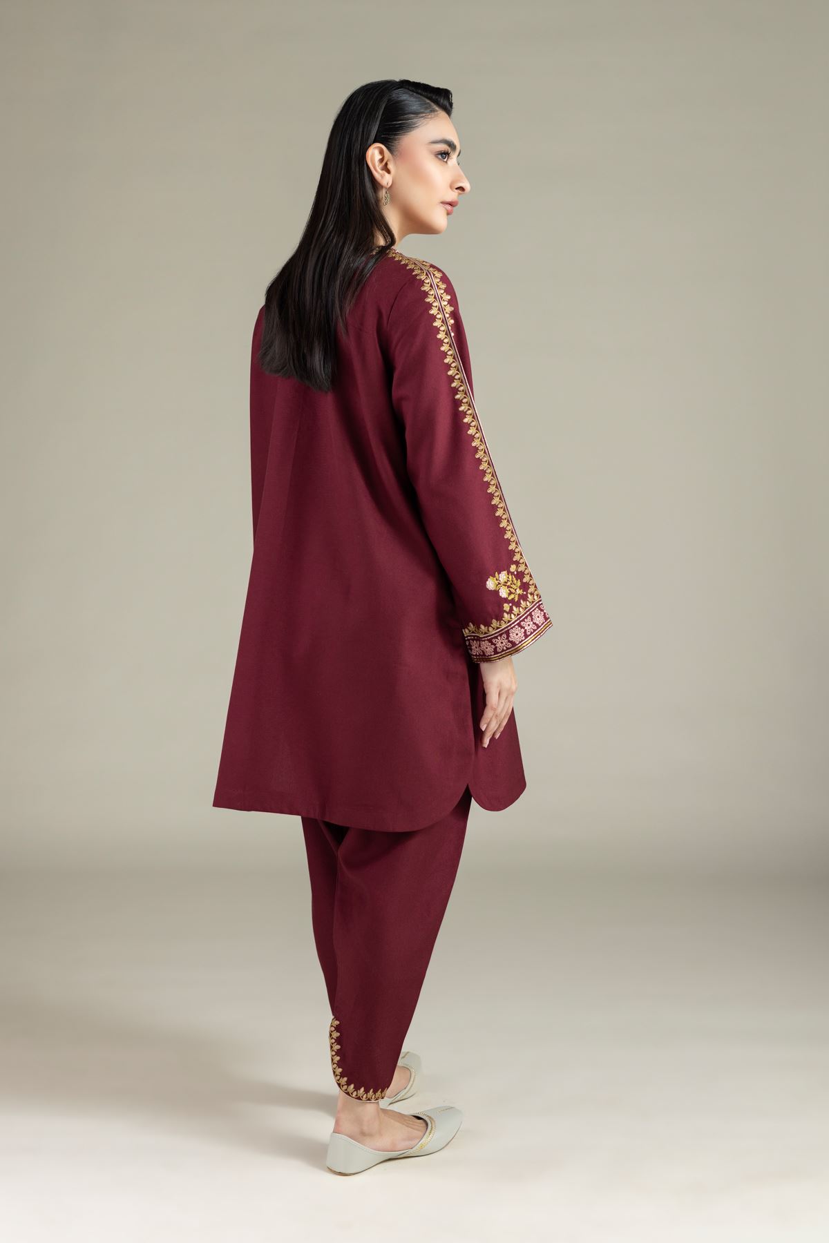 Embroidered Heavy Blended Viscose Kurta - 25-10-12E5-09TA-VG