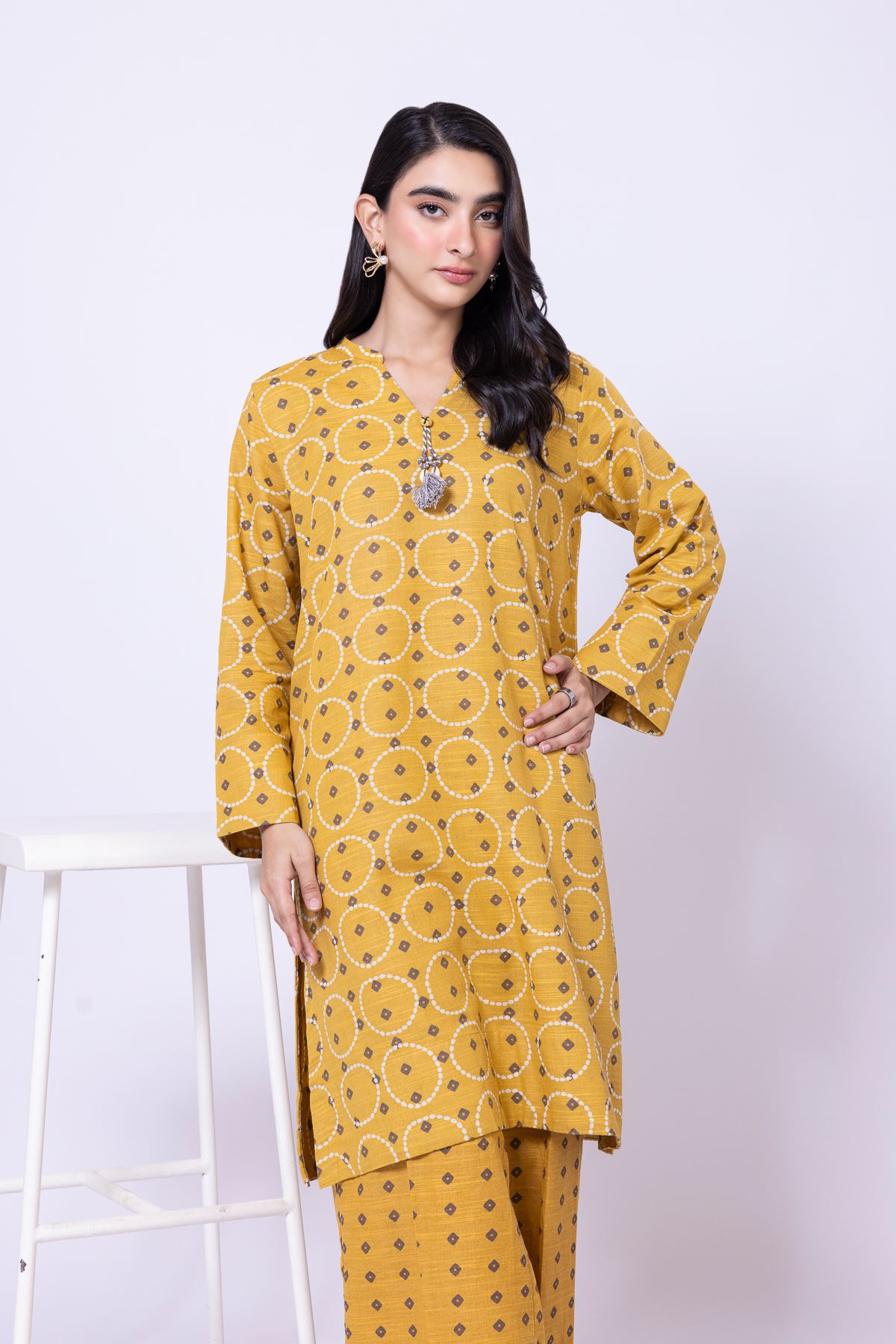 Printed Khaddar V-Neck Geometric Kurta - 25-10-12E7-04TA-VG