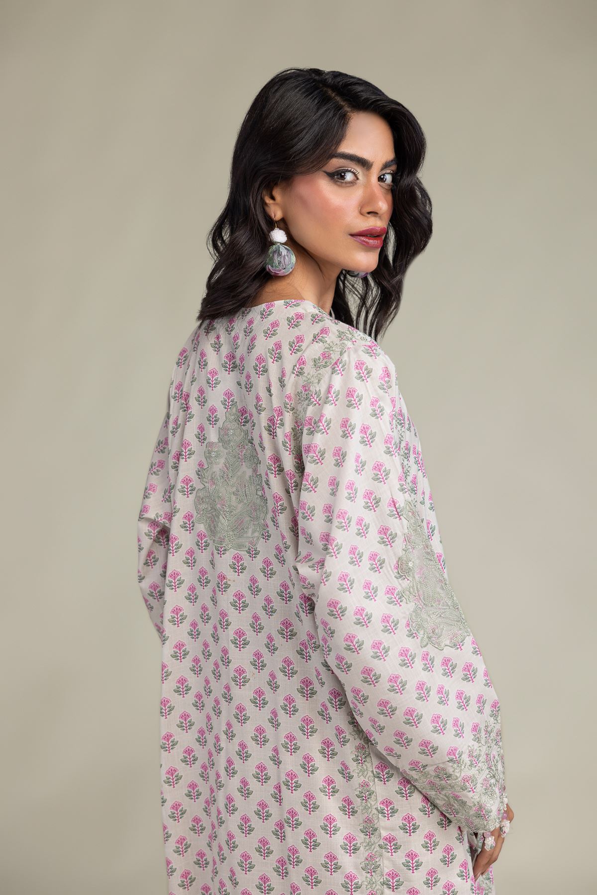 Embroidered Raw Silk Floral Silk Kurta - 1-26-102-A-F-VG