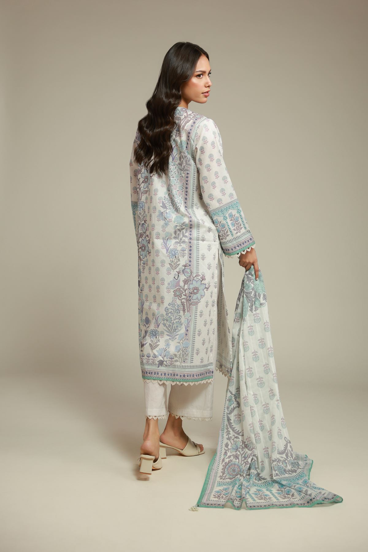 Embroidered Textured Lawn Tailored Lawn 3-Piece - T-A22-26-112FH1-VG