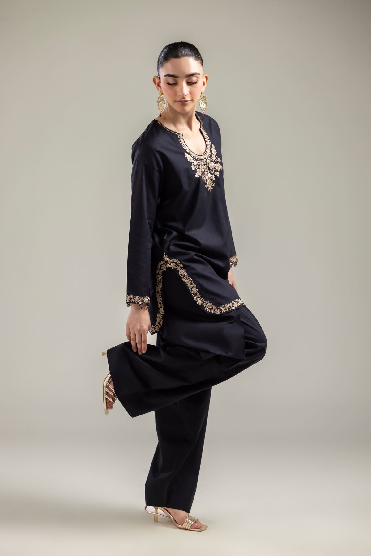 Embroidered Cotton Dobby Black Cotton Kurta - T-A22-26-122FI1-VG