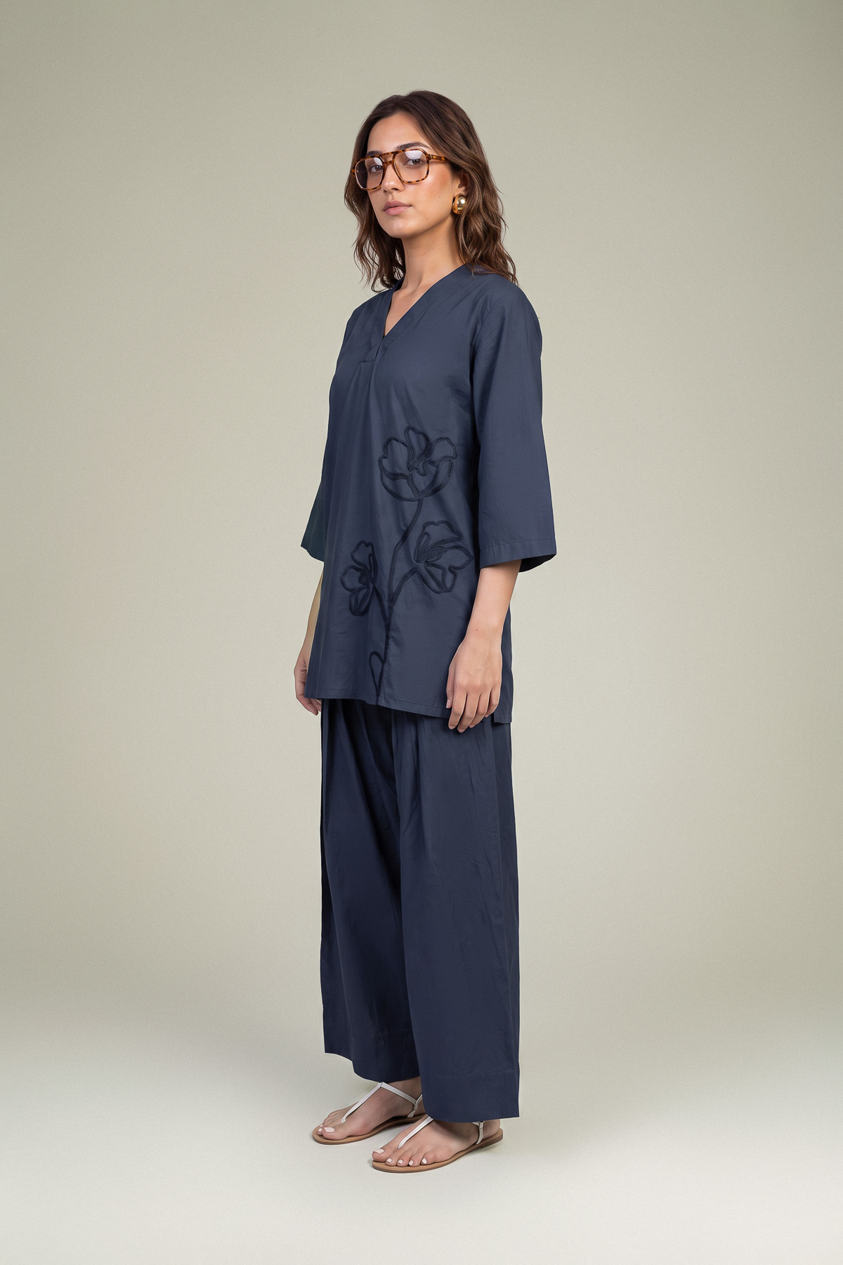 Dyed Poplin Navy V-Neck Kurta - 8-26-303-A-C1-VG