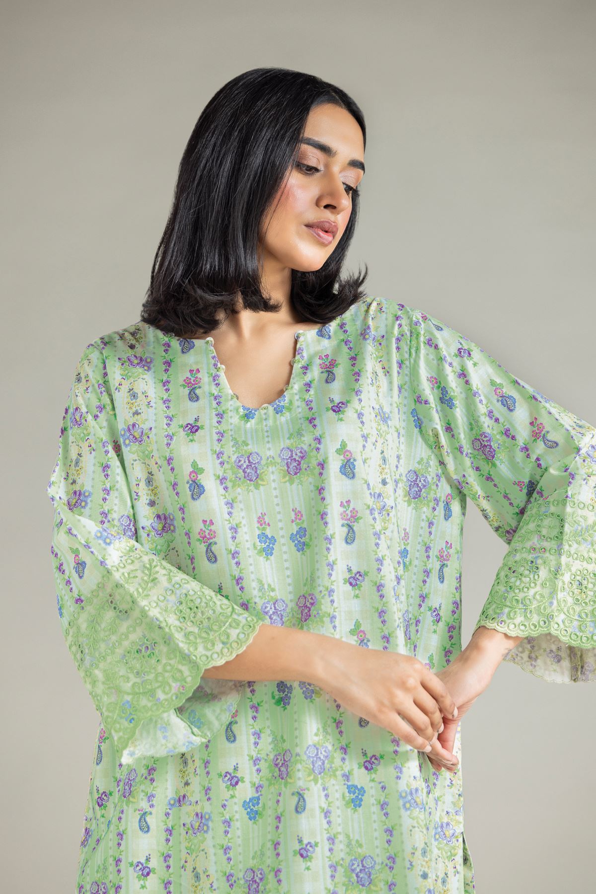 Embroidered Textured Lawn Tailored Lawn Set - T-A112-26-120EA2-VG
