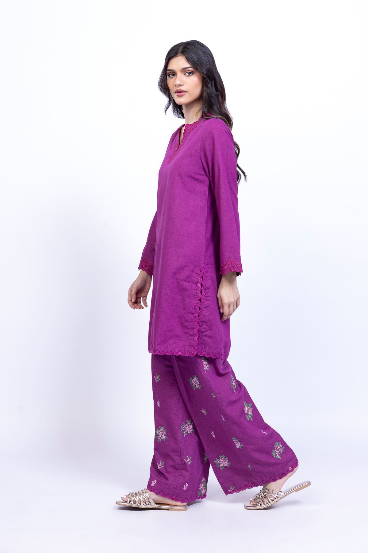 Embroidered Karandi Pants - 25-09-11E5-05TB-VG