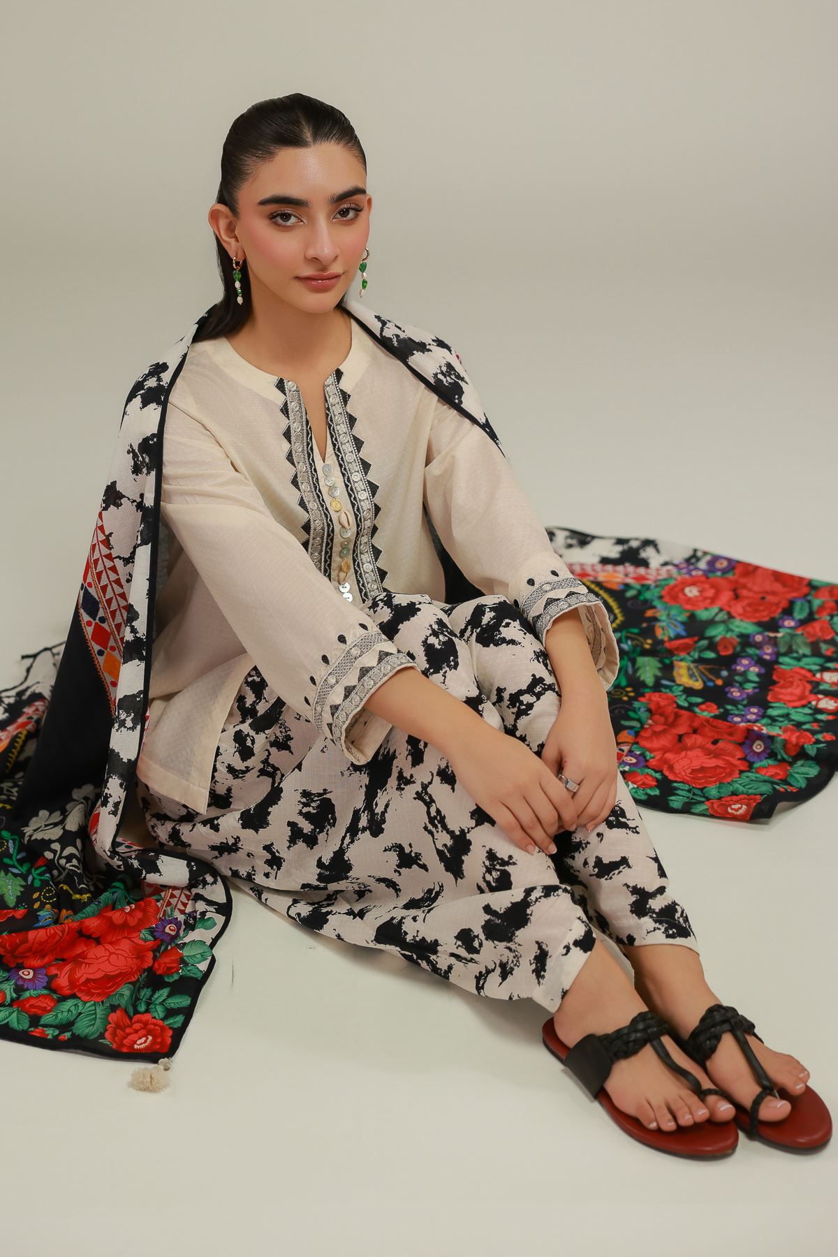Embroidered Cotton Dobby White Embroidered Kurta - 25-00-X2-08TB-VG