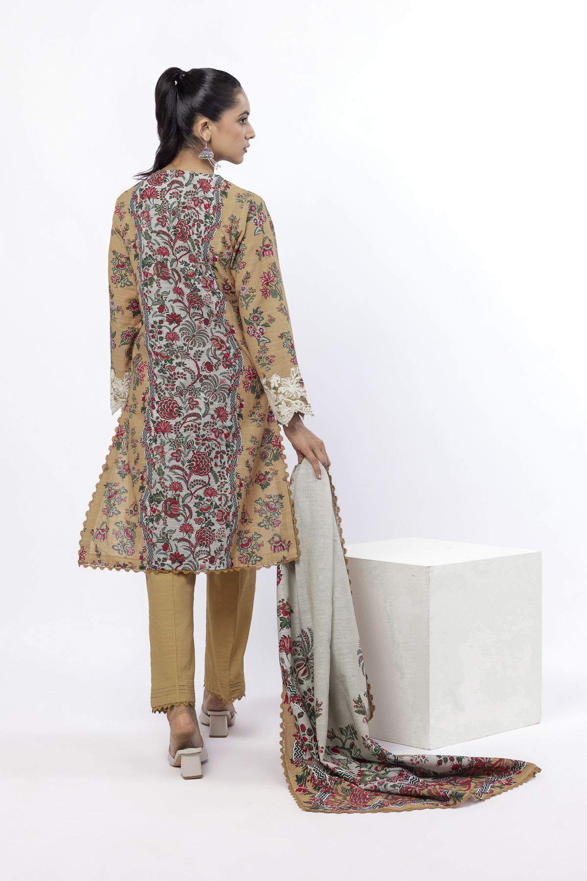 Embroidered Light Khaddar Tailored 3 Piece - MT15AST-VG