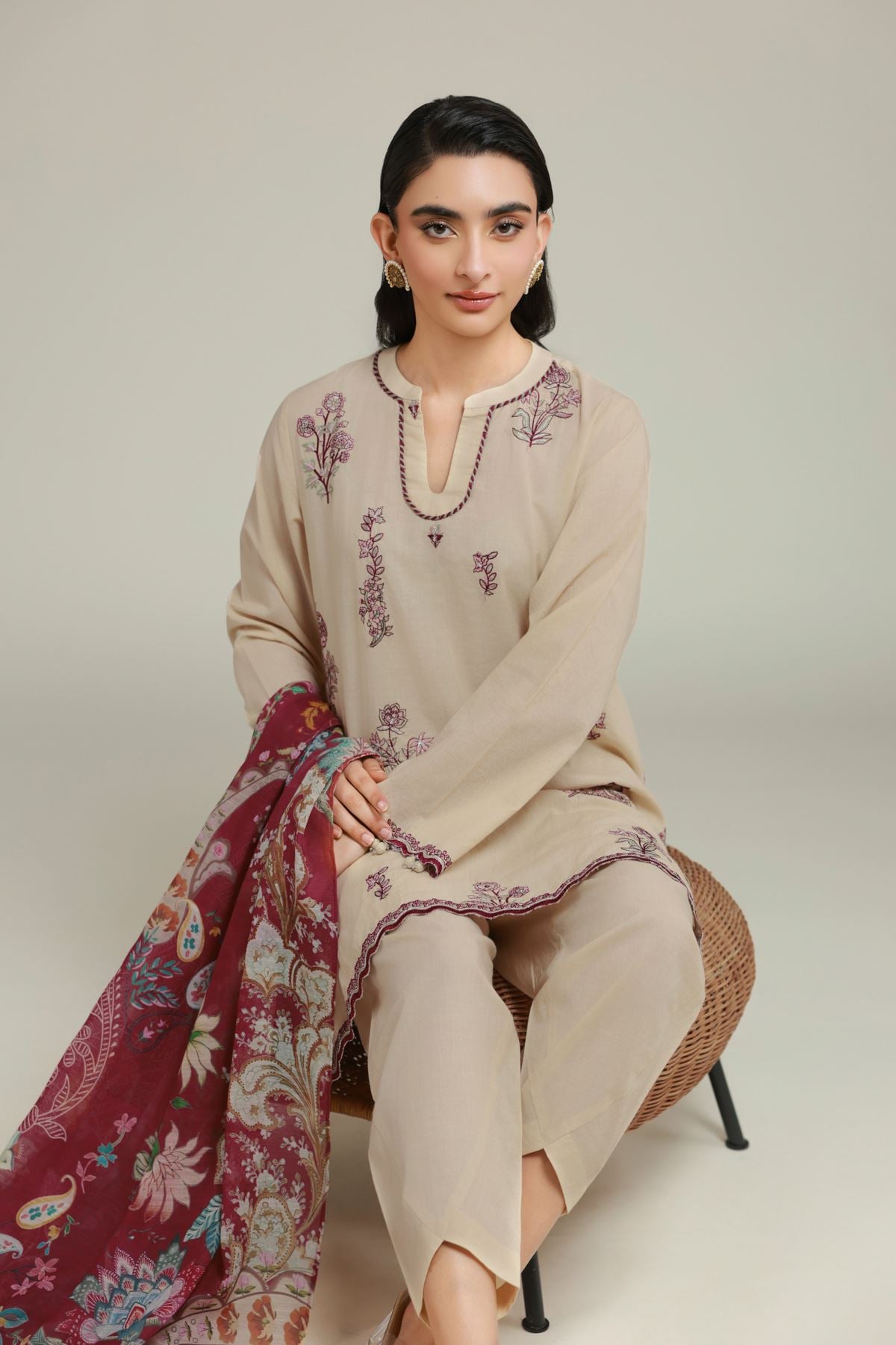 Embroidered Cambric Tailored 3 Piece - T-A33-26-106FC-VG