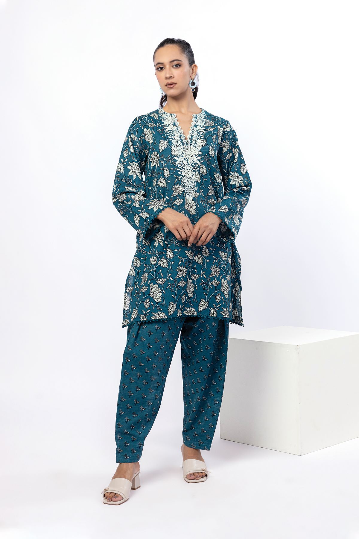 Embroidered Light Khaddar Fabrics 2 Piece | Top and Bottom - KRN02A-VG