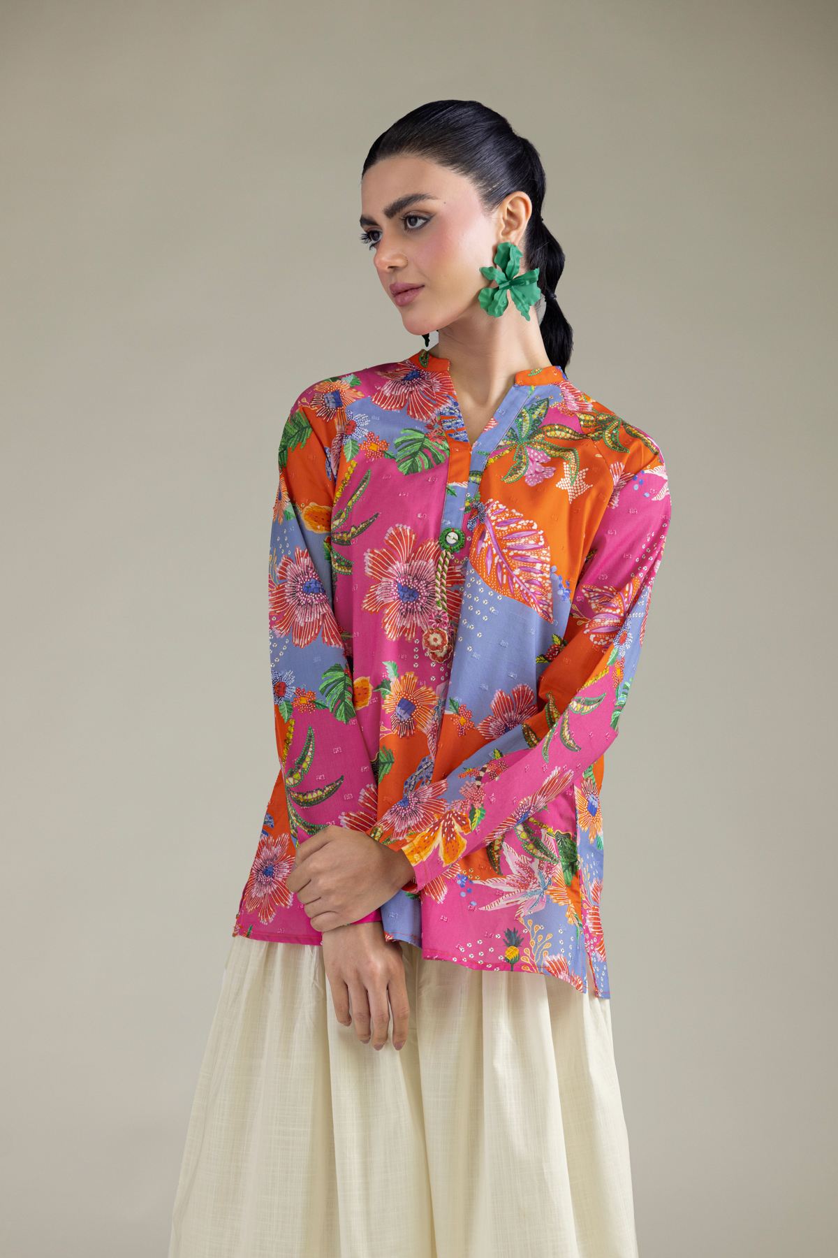 Embroidered Cambric Short Band-Collar Shirt - 3-26-203-A-H1-VG