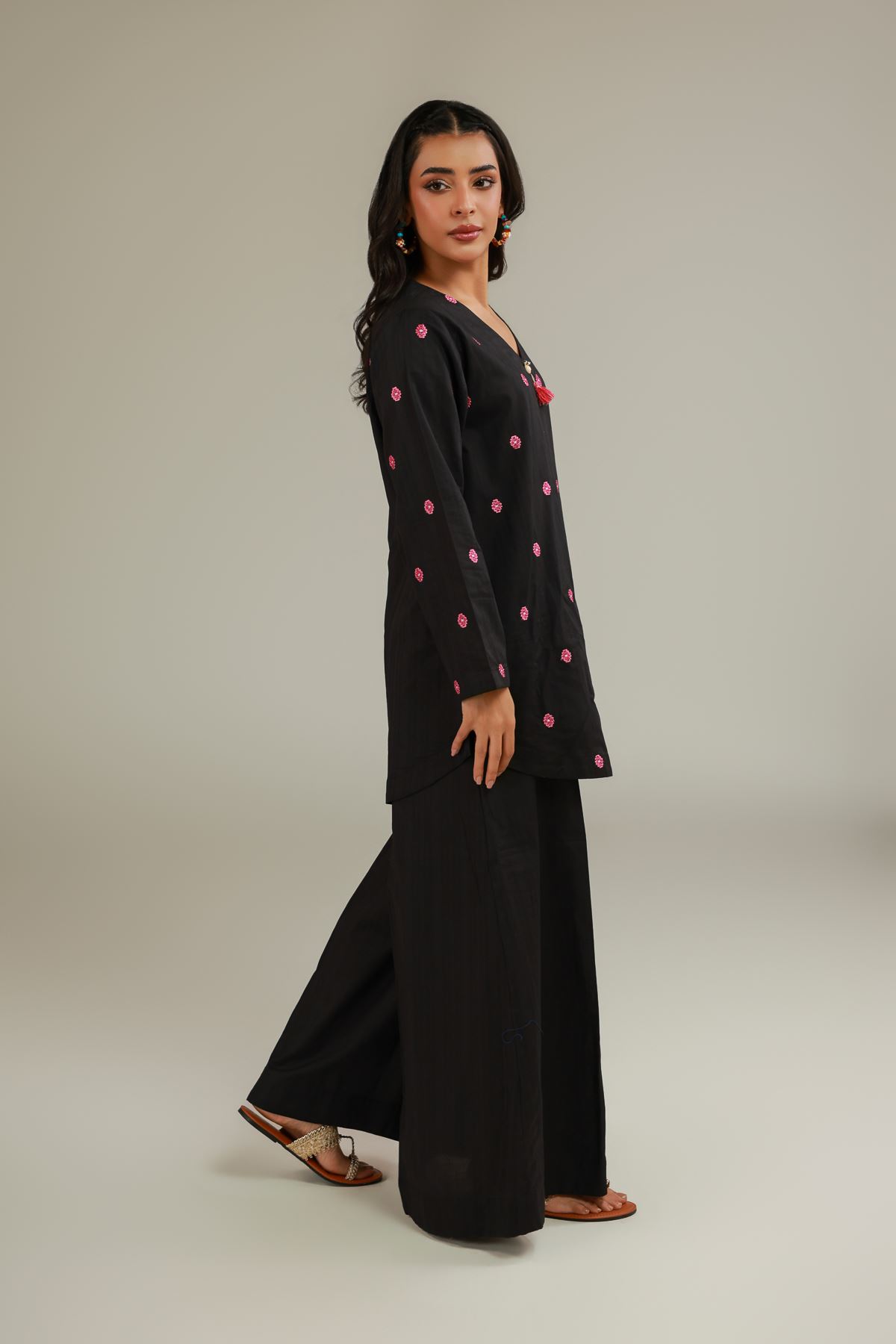 Embroidered Cotton Dobby Black V-Neck Kurta - 1-26-101-A-C-VG