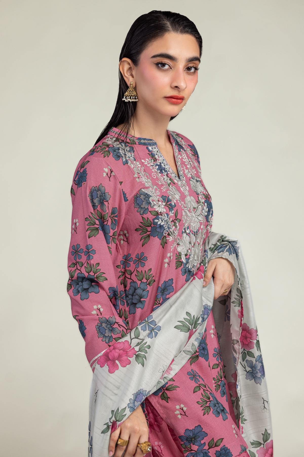 Embroidered Mesuri Floral Mesuri Dupatta - 2-26-201-A-E-VG