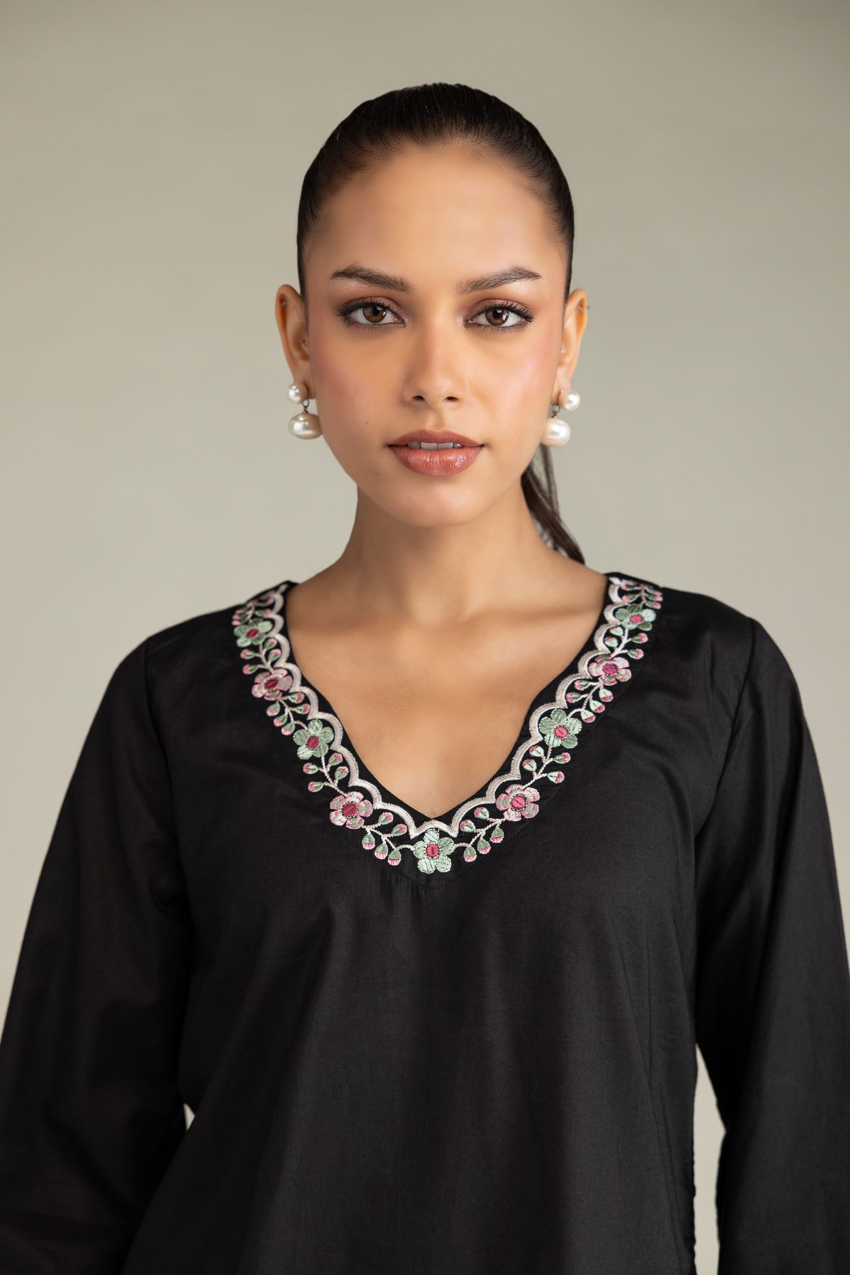 Embroidered Cambric Black Cambric Kurta - T-A11-26-203FH1-VG