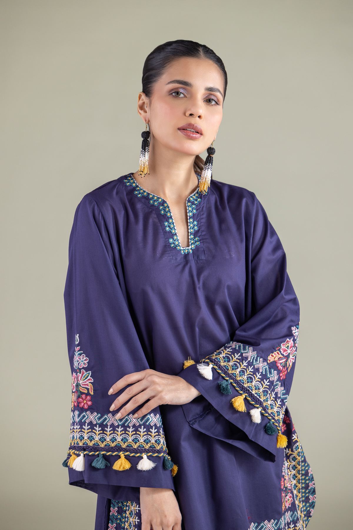 Embroidered Cambric Floral Embroidered Kurta - 1-26-143-A-F-VG