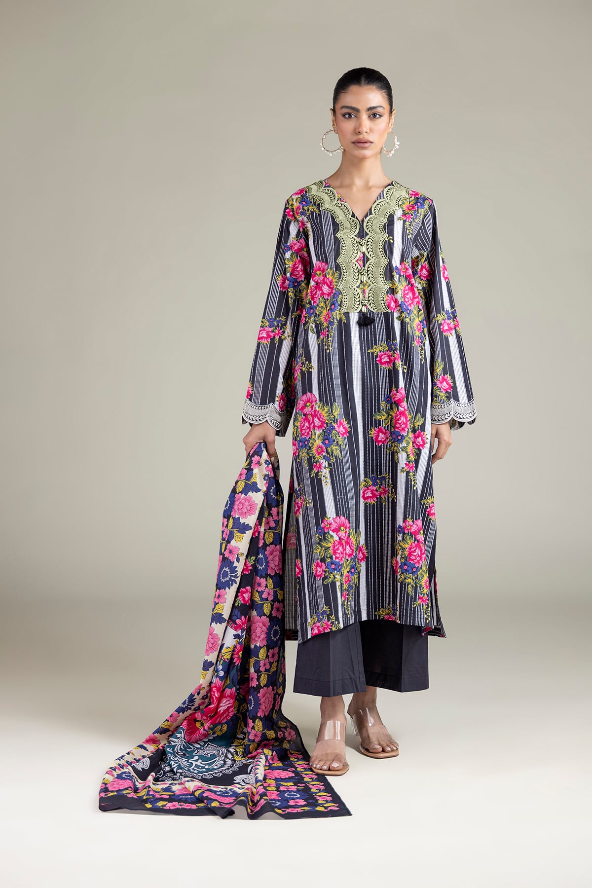 Embroidered Lawn Fabrics 3 Piece - A22-26-214FH1-VG