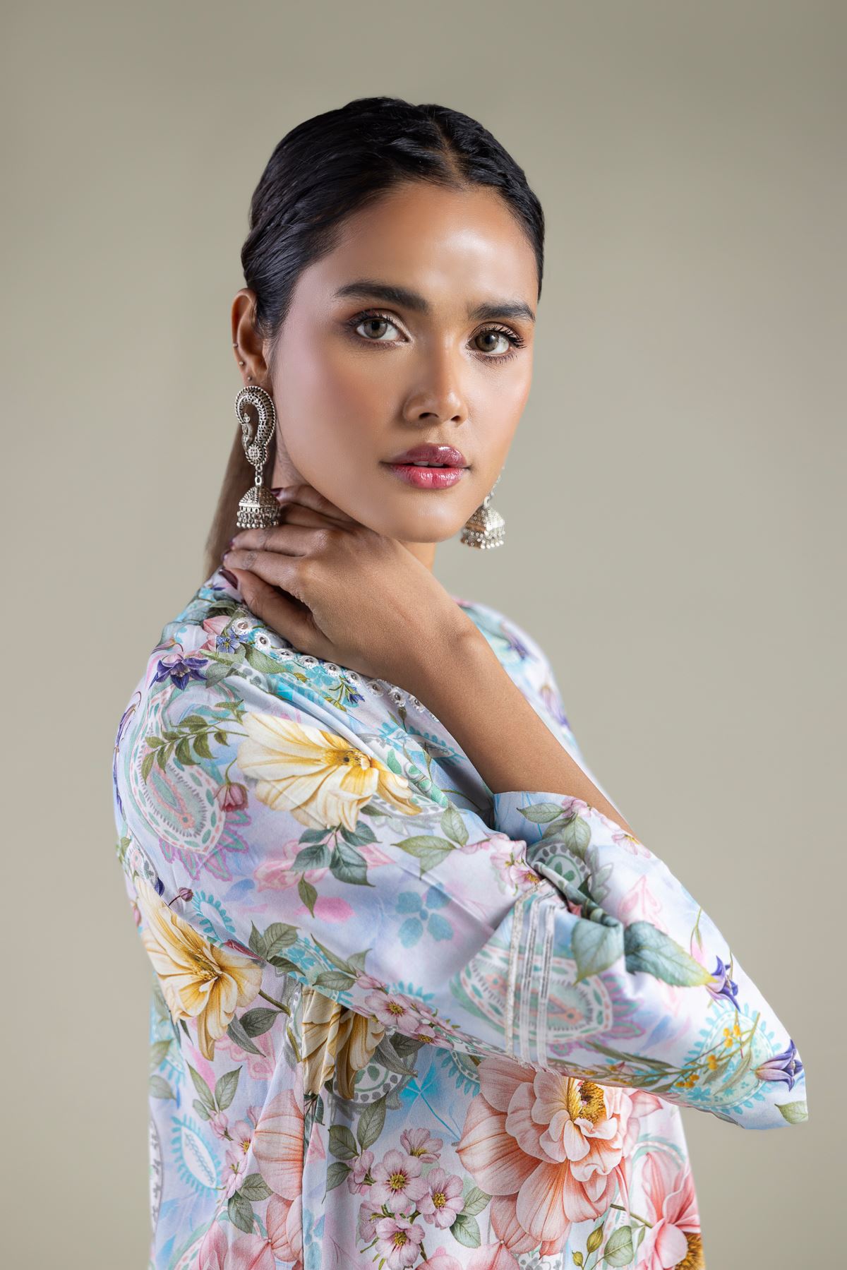 Embroidered Viscose Long Floral Kurta - 2-26-102-A-A-VG