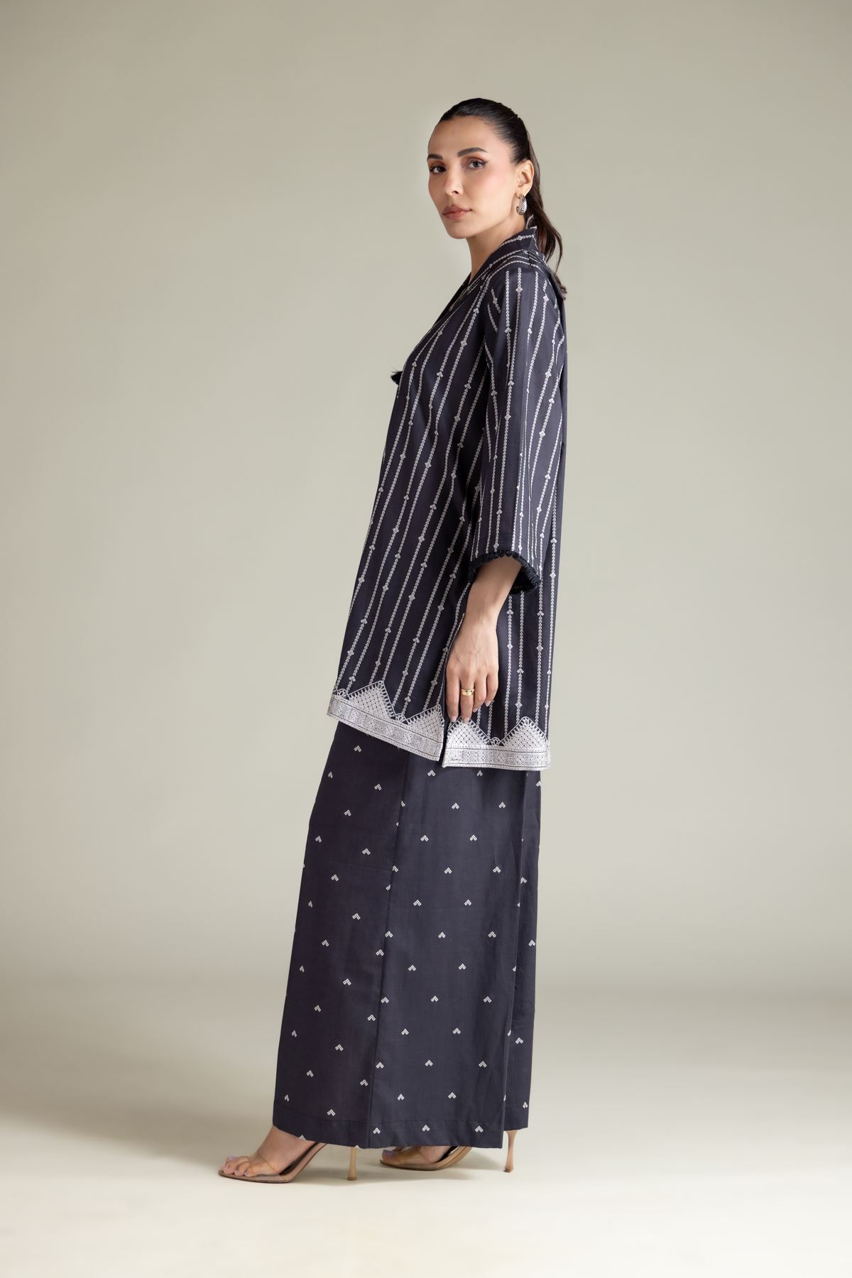 Embroidered Lawn Fabrics 2 Piece | Top and Bottom - A11-26-108FB1-VG