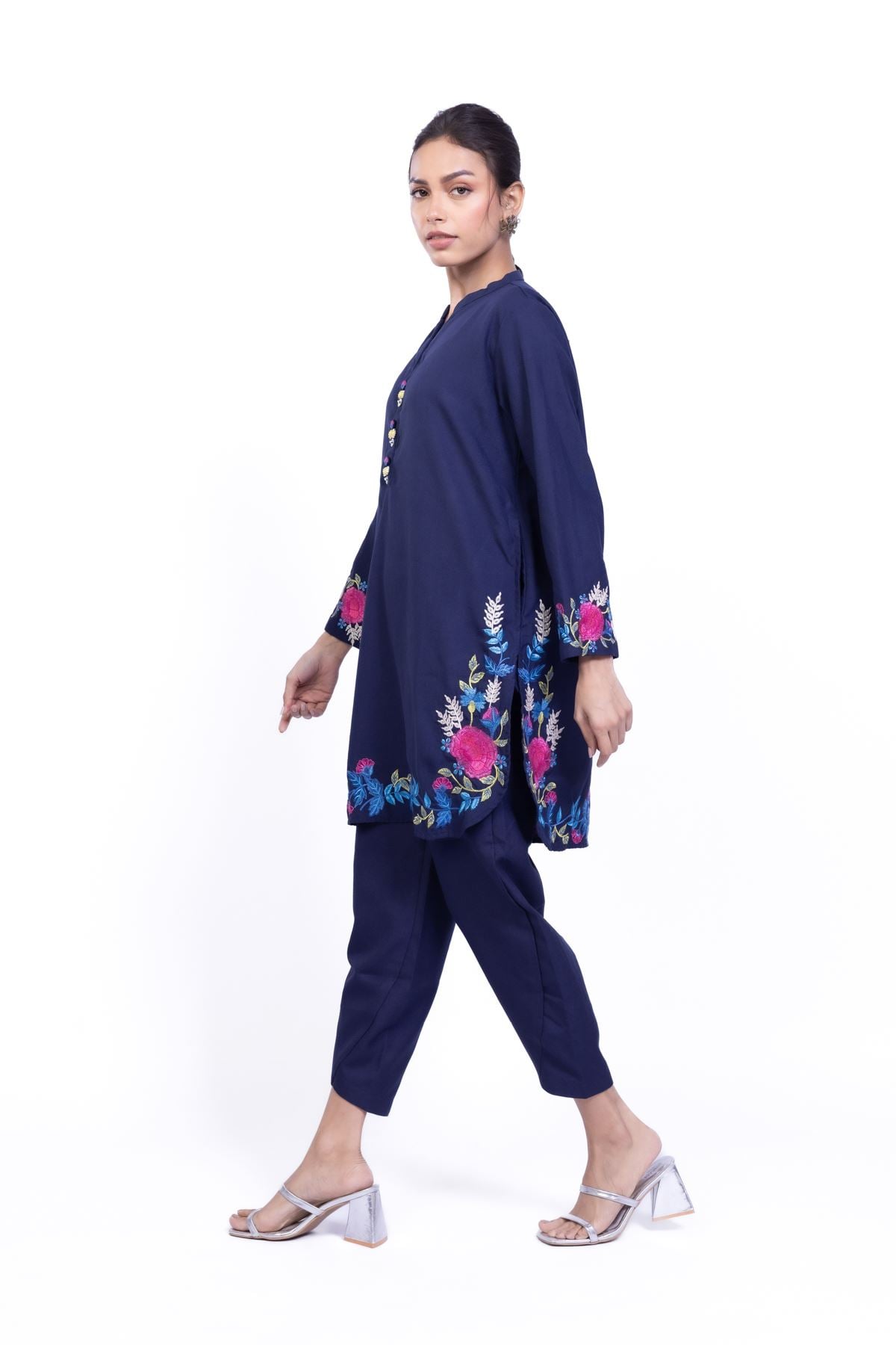 Embroidered Heavy Blended Viscose Kurta - 25-09-12E2-01TA-VG