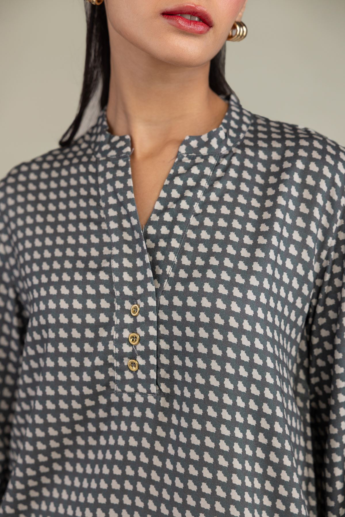 Embroidered Viscose Crepe Short Viscose Shirt - A22-26-201FC1-VG