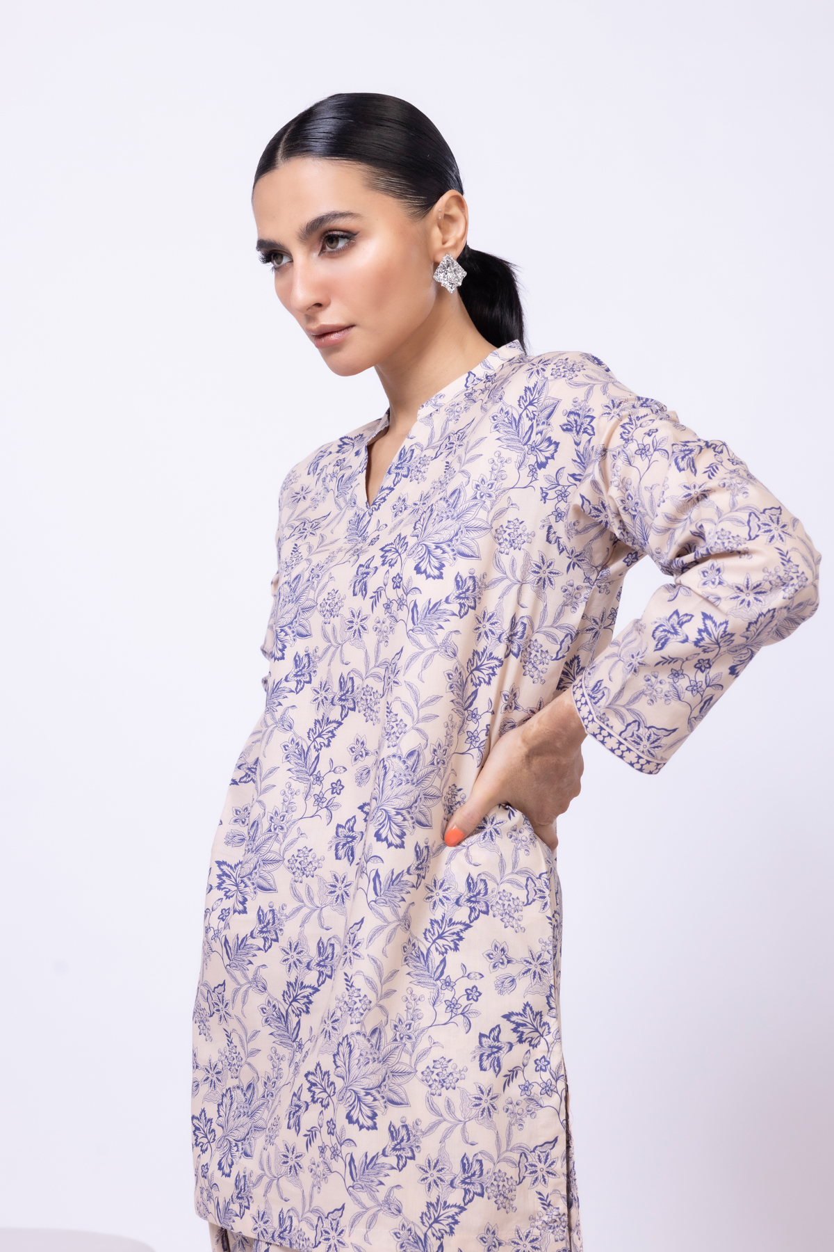 Printed Cambric Kurta - 25-07-7E8-08TA-VG
