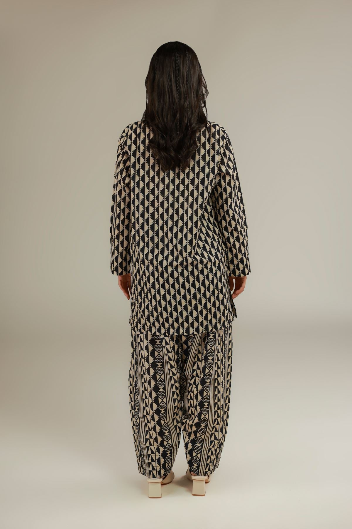Printed Textured Cotton Geometric V-Neck Kurta - 25-09-10E2-09TB-VG