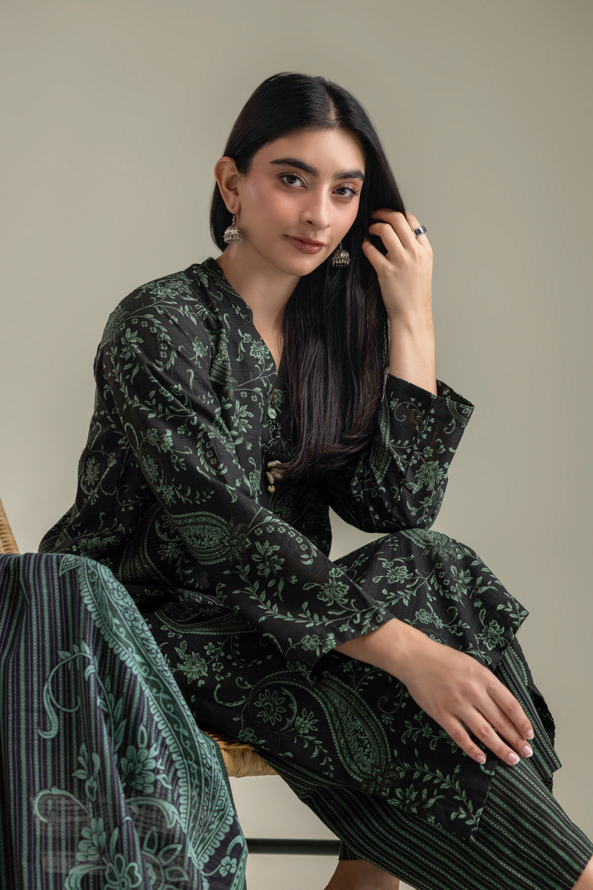 Printed Light Khaddar Tailored 3-Piece Set - 2-26-308-A-G1-VG