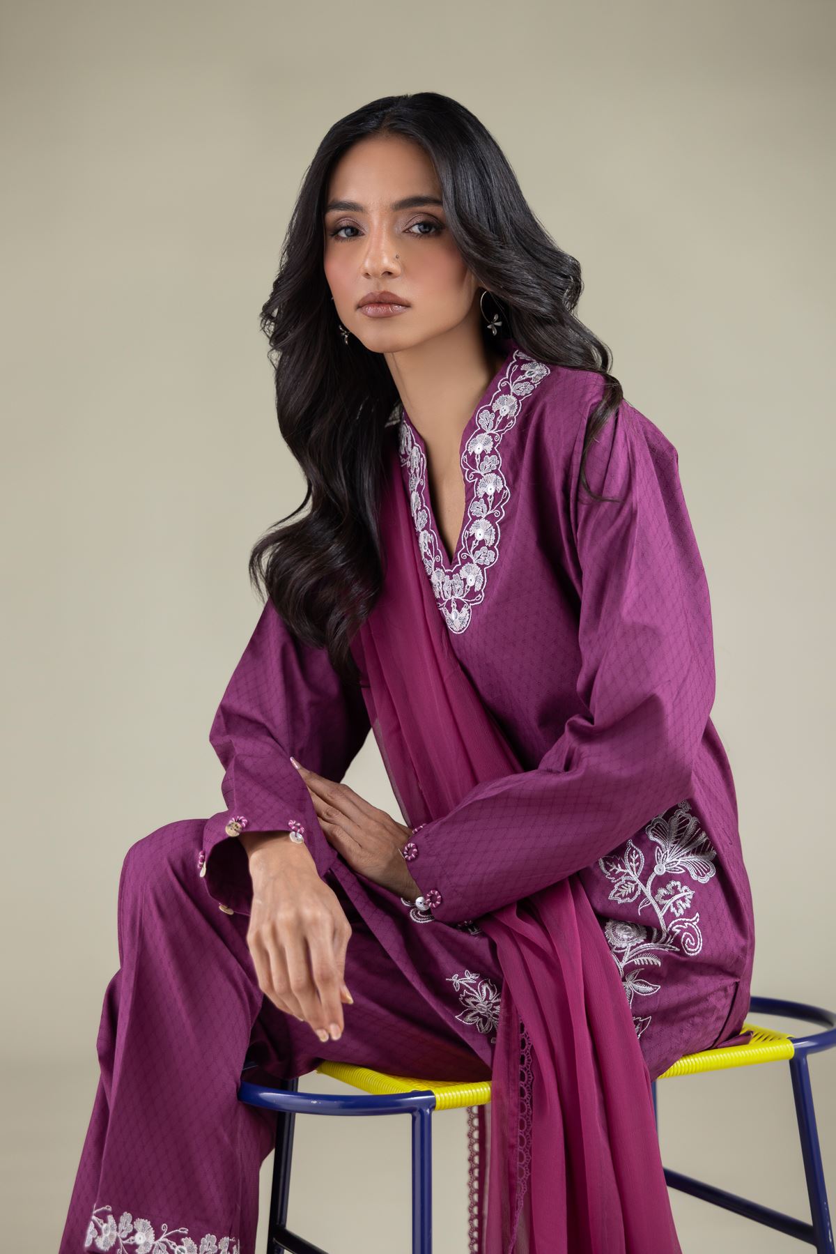Embroidered Cotton Dobby Floral V-Neck Kurta - 25-00-X2-08TB-VG