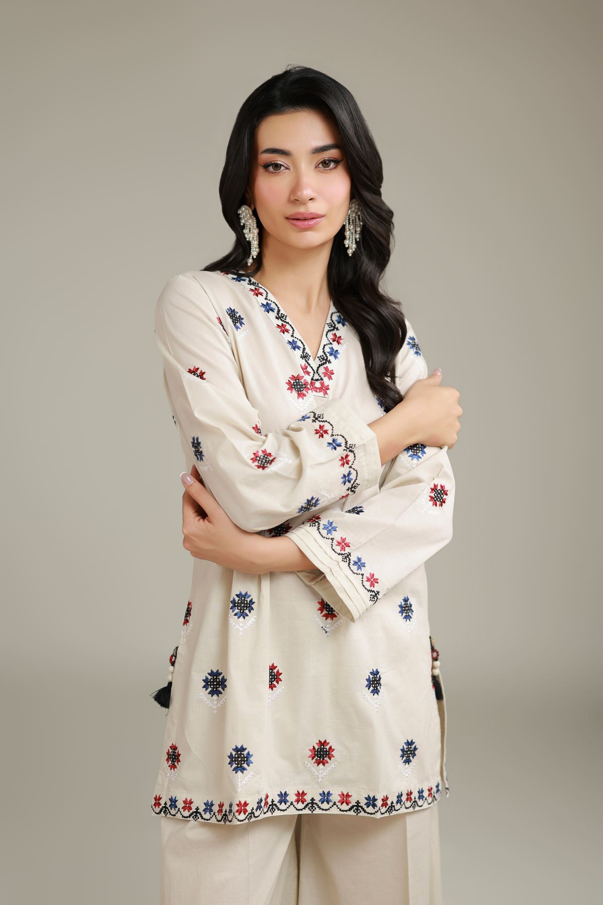 Embroidered Cambric Floral V-Neck Kurta - 1-26-120-A-A-VG