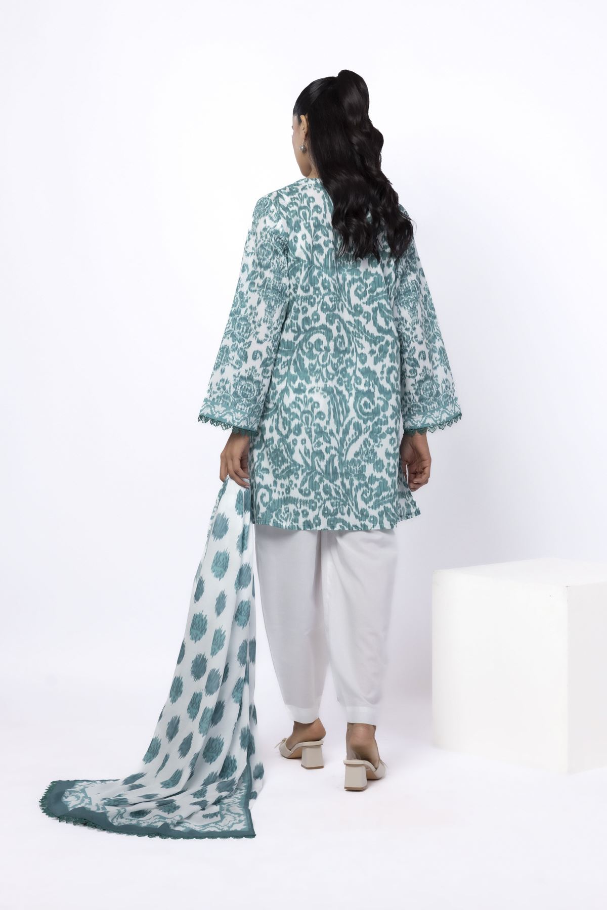 Embroidered Cambric Fabrics 3 Piece - LK04A-VG
