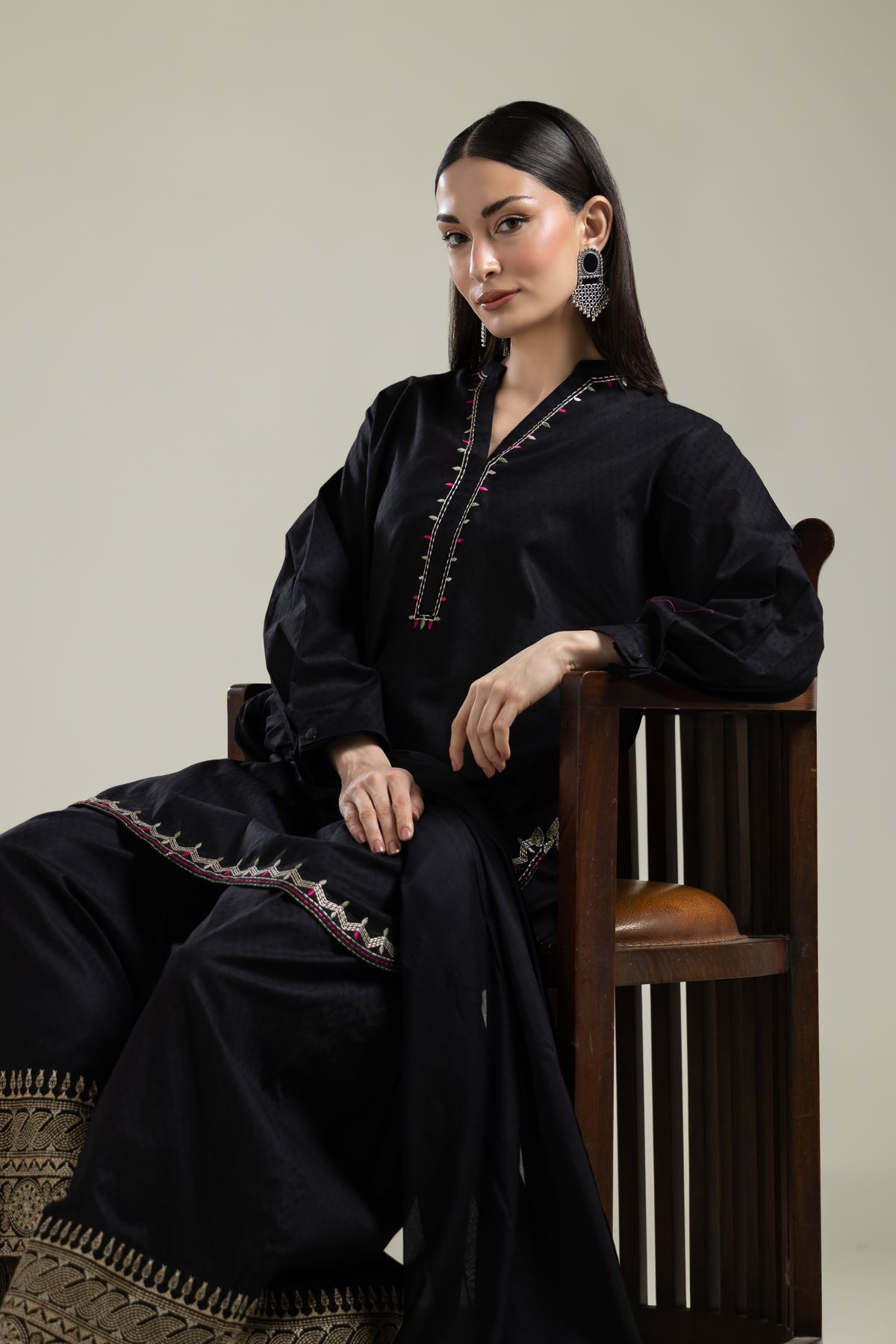 Embroidered Lawn Black Lawn Dupatta - 1-26-134-A-E-VG