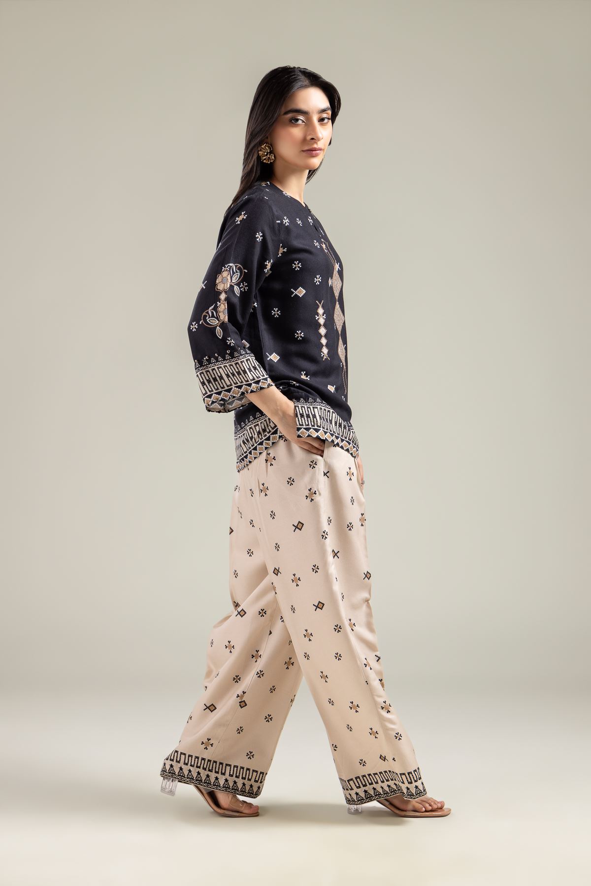 Embroidered Viscose Crepe Geometric Beige Trousers - 1-26-142-A-D-VG