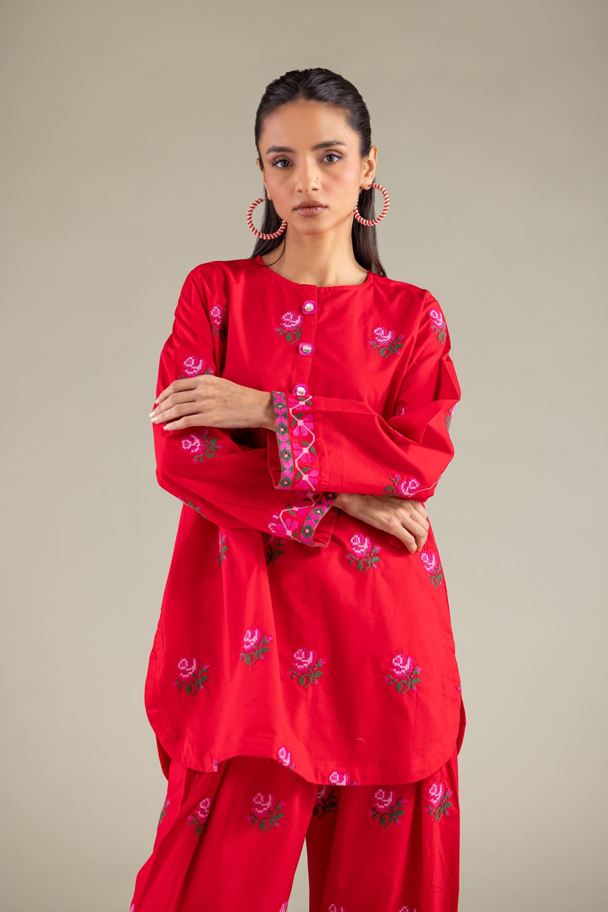 Embroidered Cambric Floral Round Neck Kurta - 1-26-114-A-B-VG